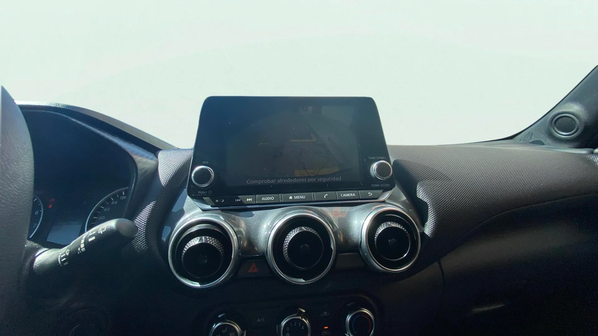 Nissan Juke DIG-T N-Connecta - foto 11