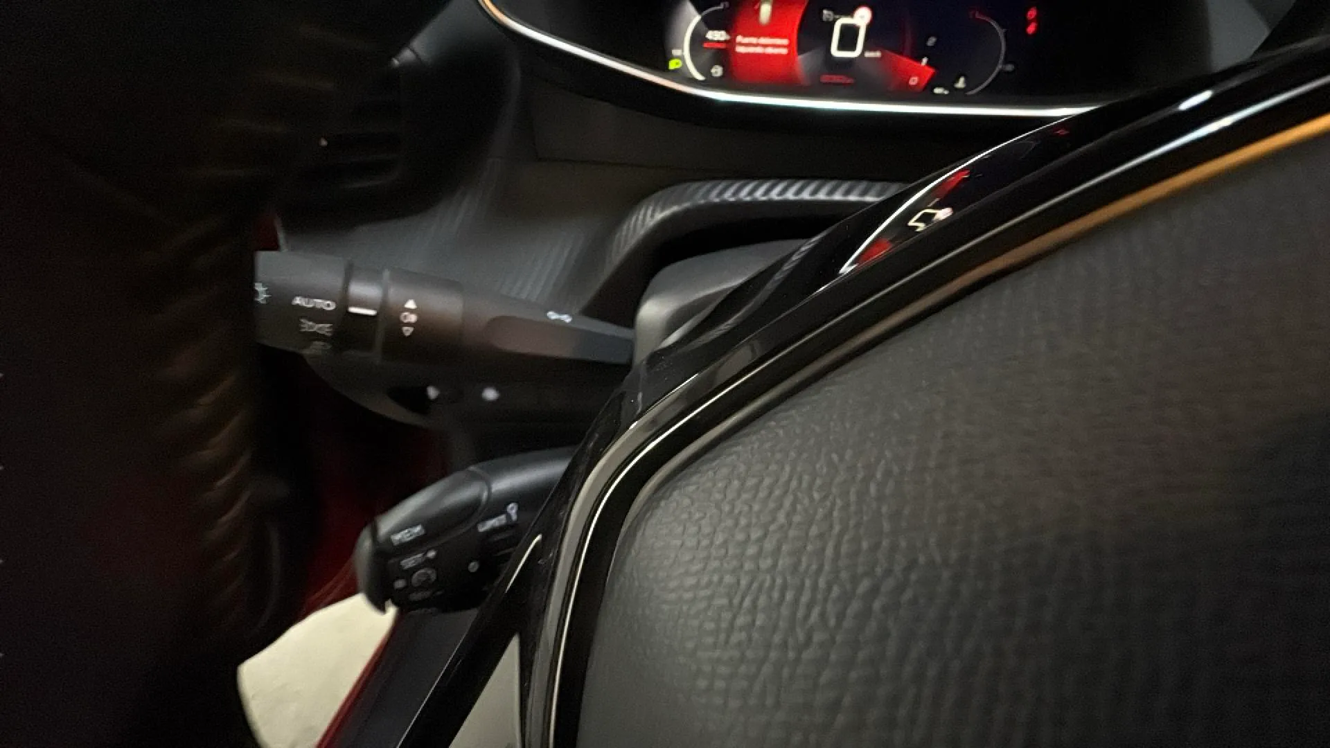 Peugeot 208 PureTech Allure - foto 15