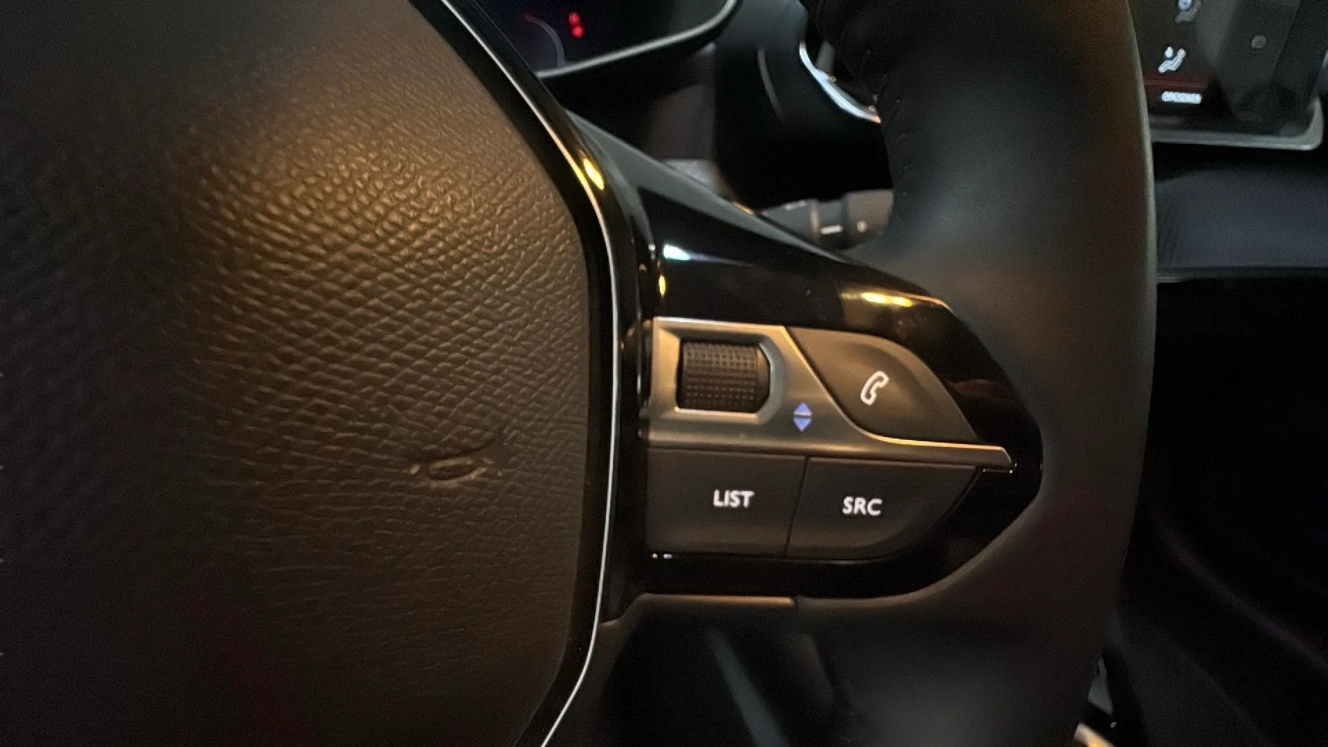 Peugeot 208 PureTech Allure - foto 18