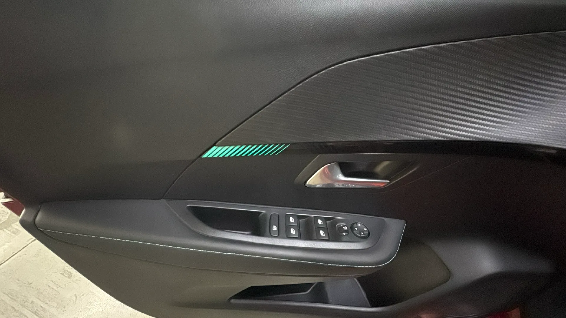 Peugeot 208 PureTech Allure - foto 12
