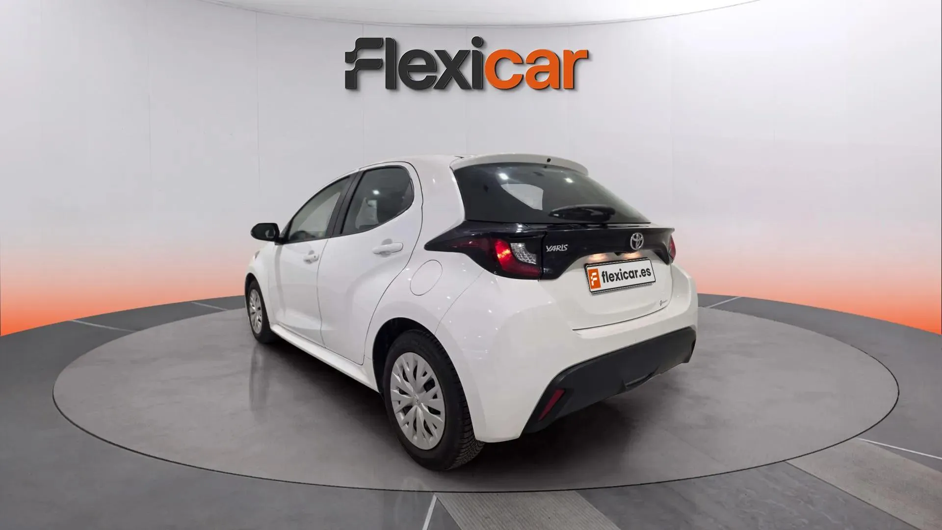 Toyota Yaris Comfort - foto 7