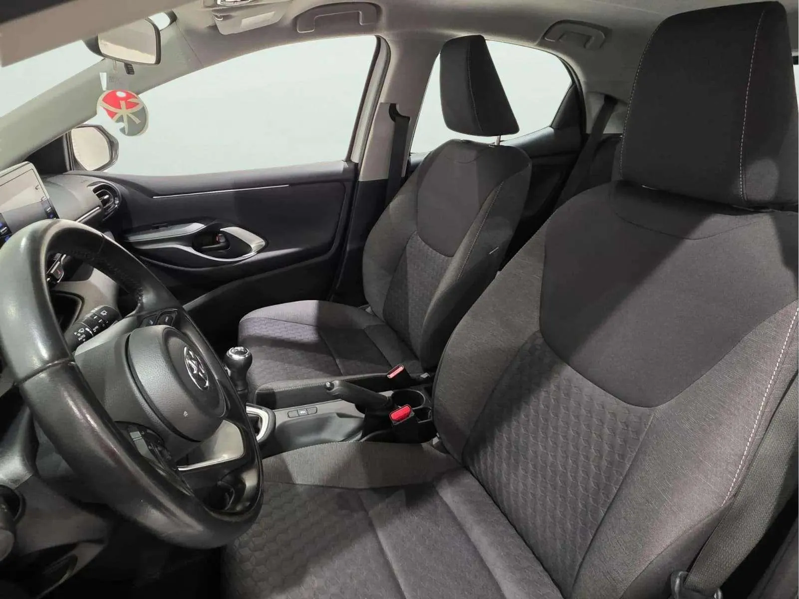 Toyota Yaris Comfort - foto 12