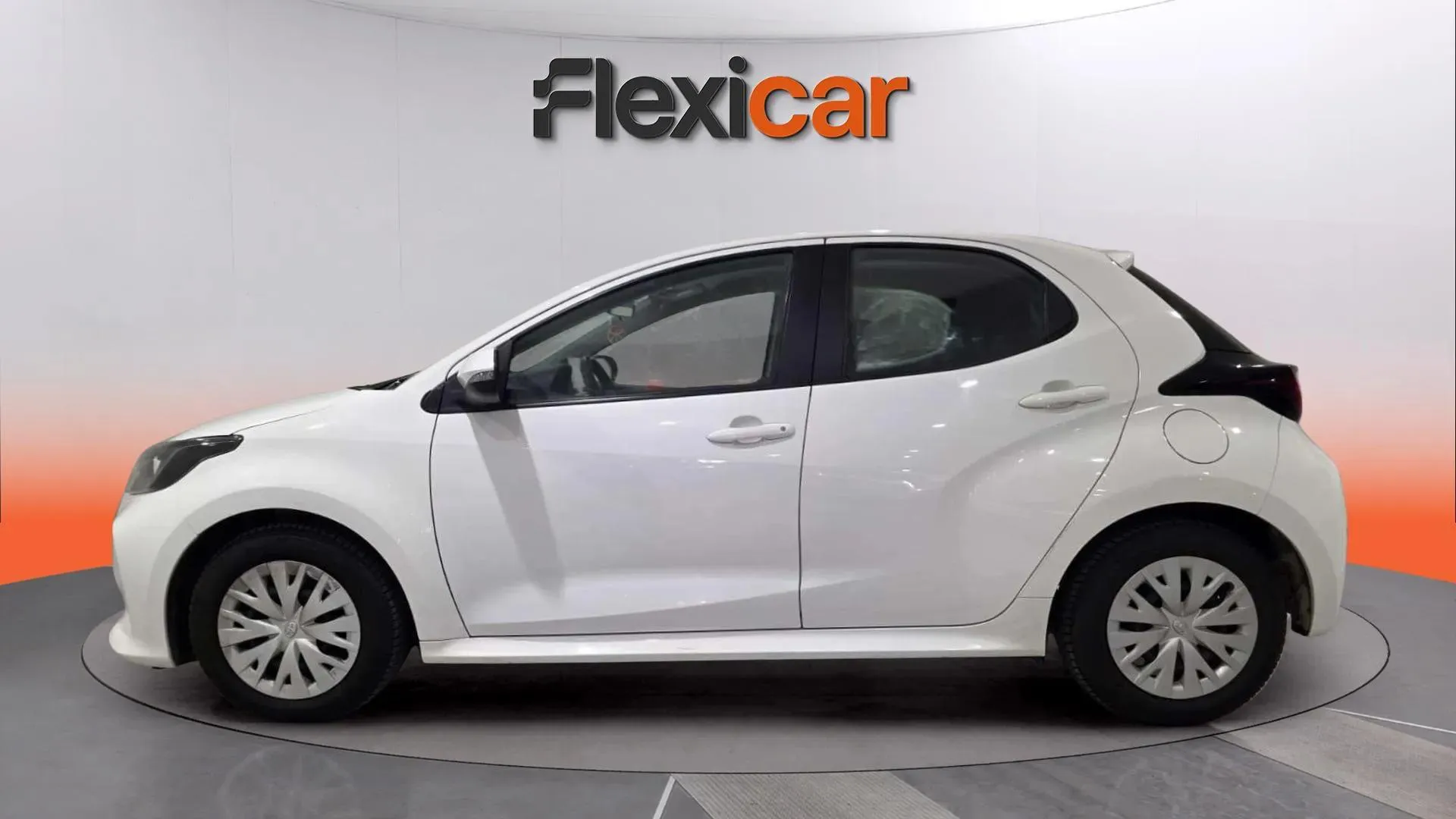 Toyota Yaris Comfort - foto 6