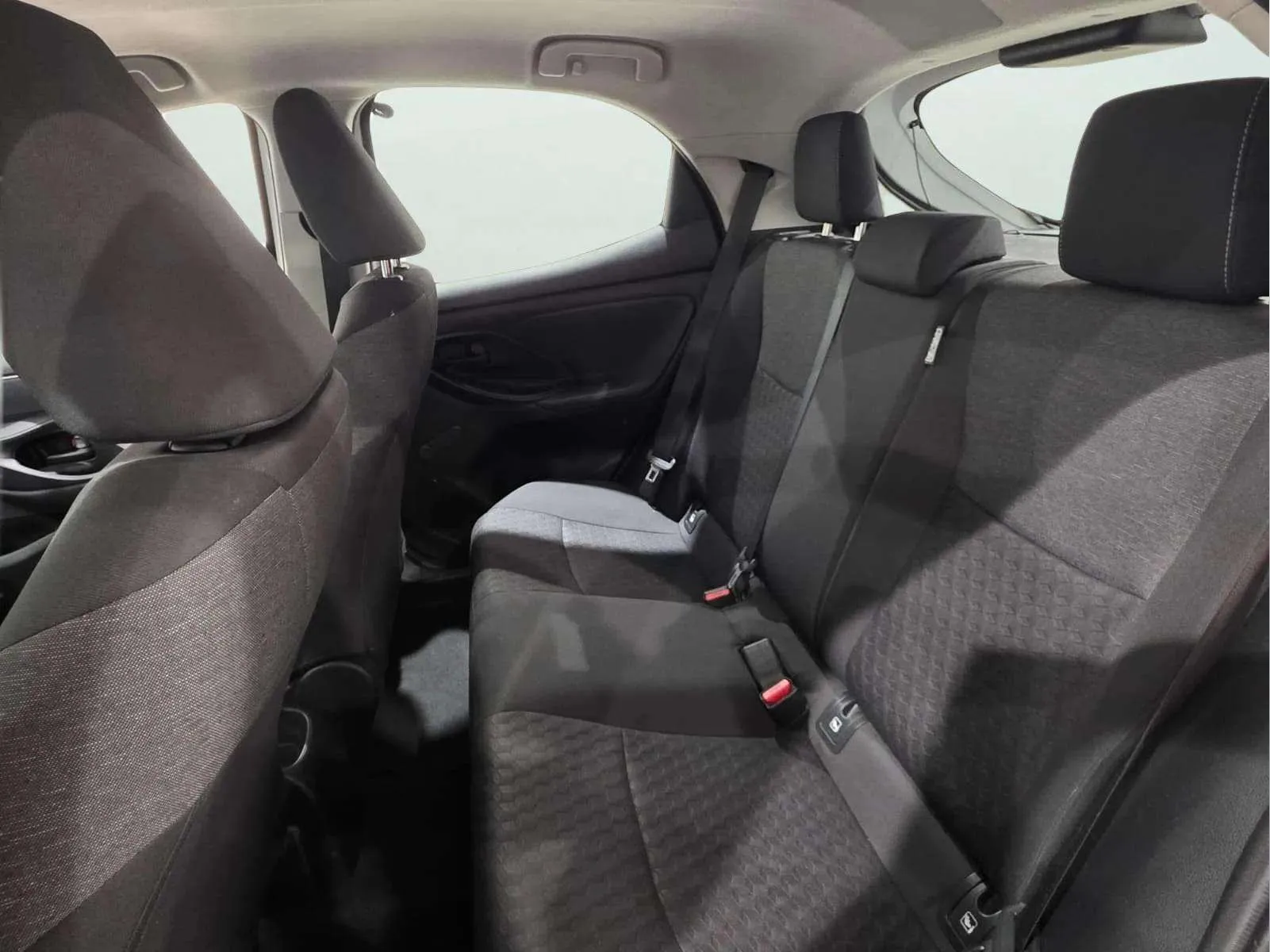 Toyota Yaris Comfort - foto 11