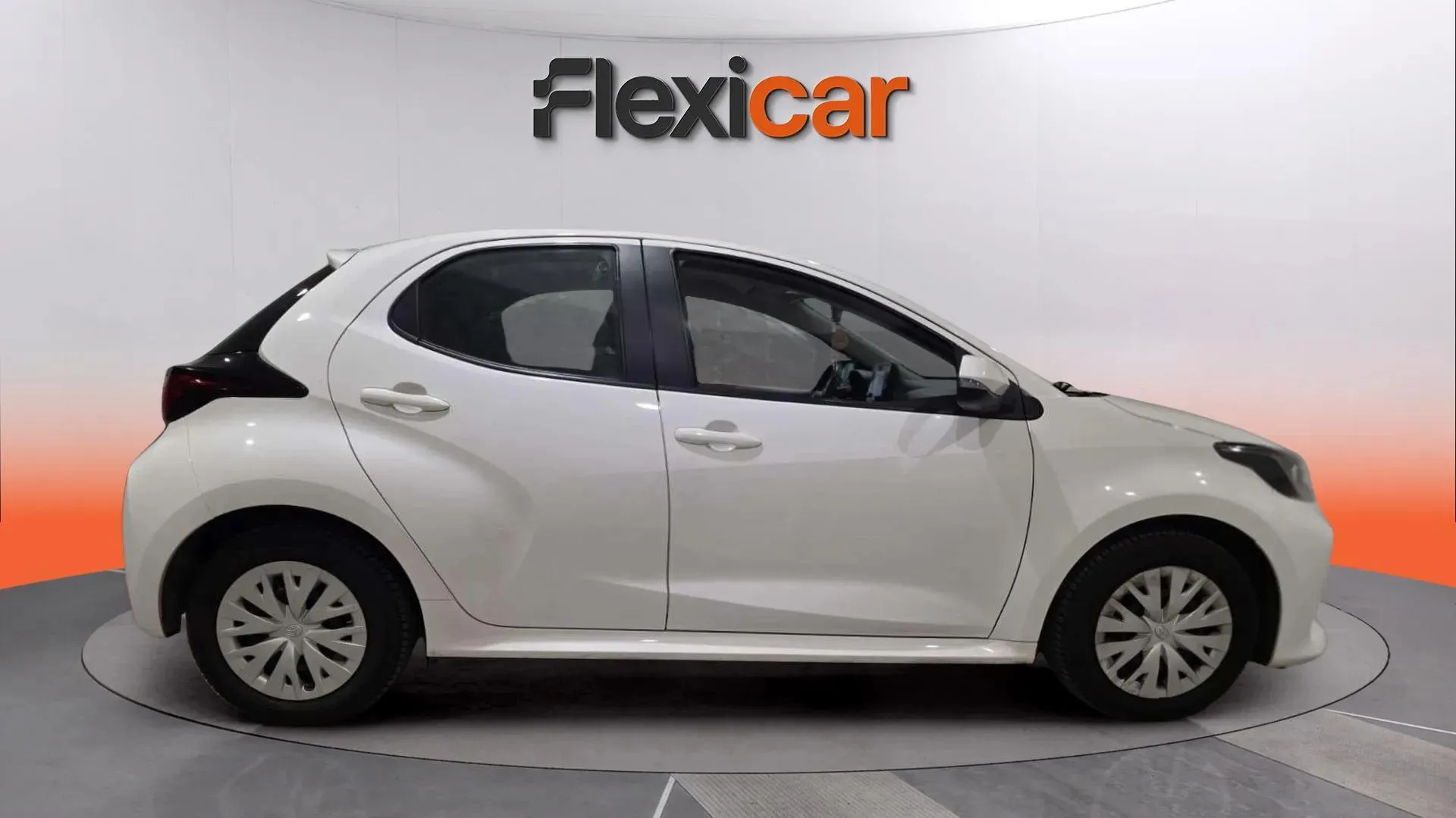 Toyota Yaris Comfort - foto 3
