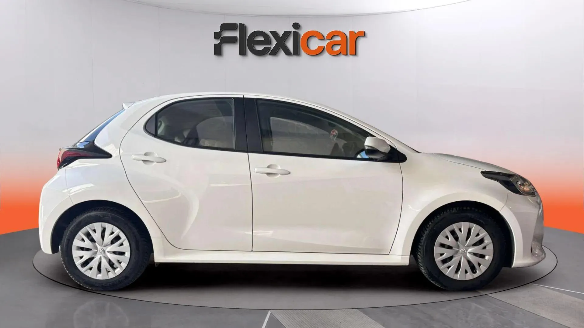 Toyota Yaris Comfort - foto 3