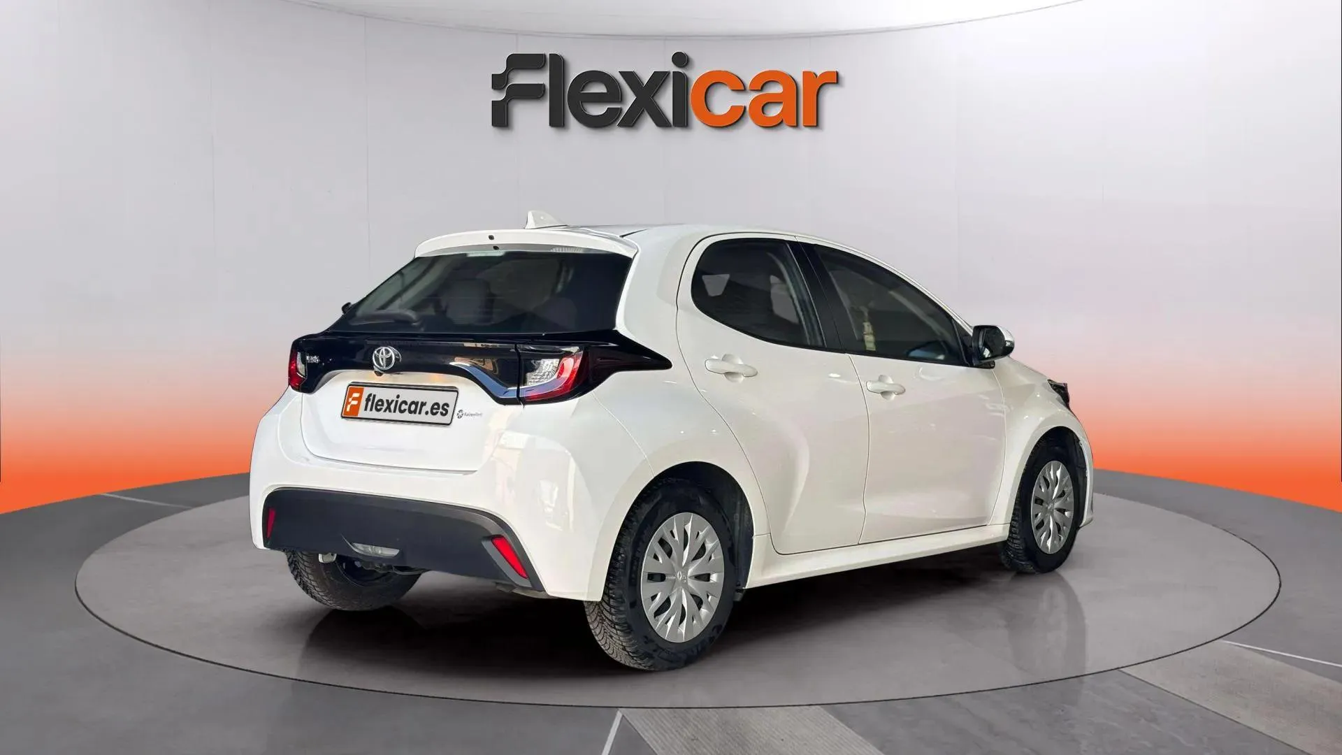 Toyota Yaris Comfort - foto 6