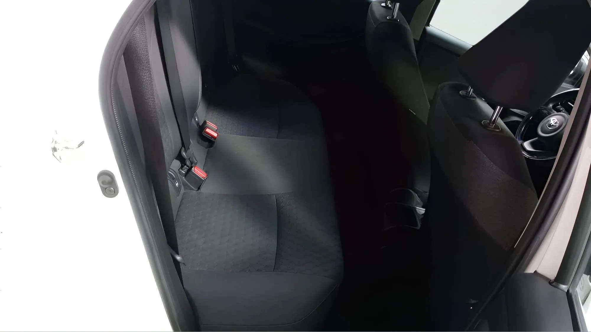 Toyota Yaris Comfort - foto 7