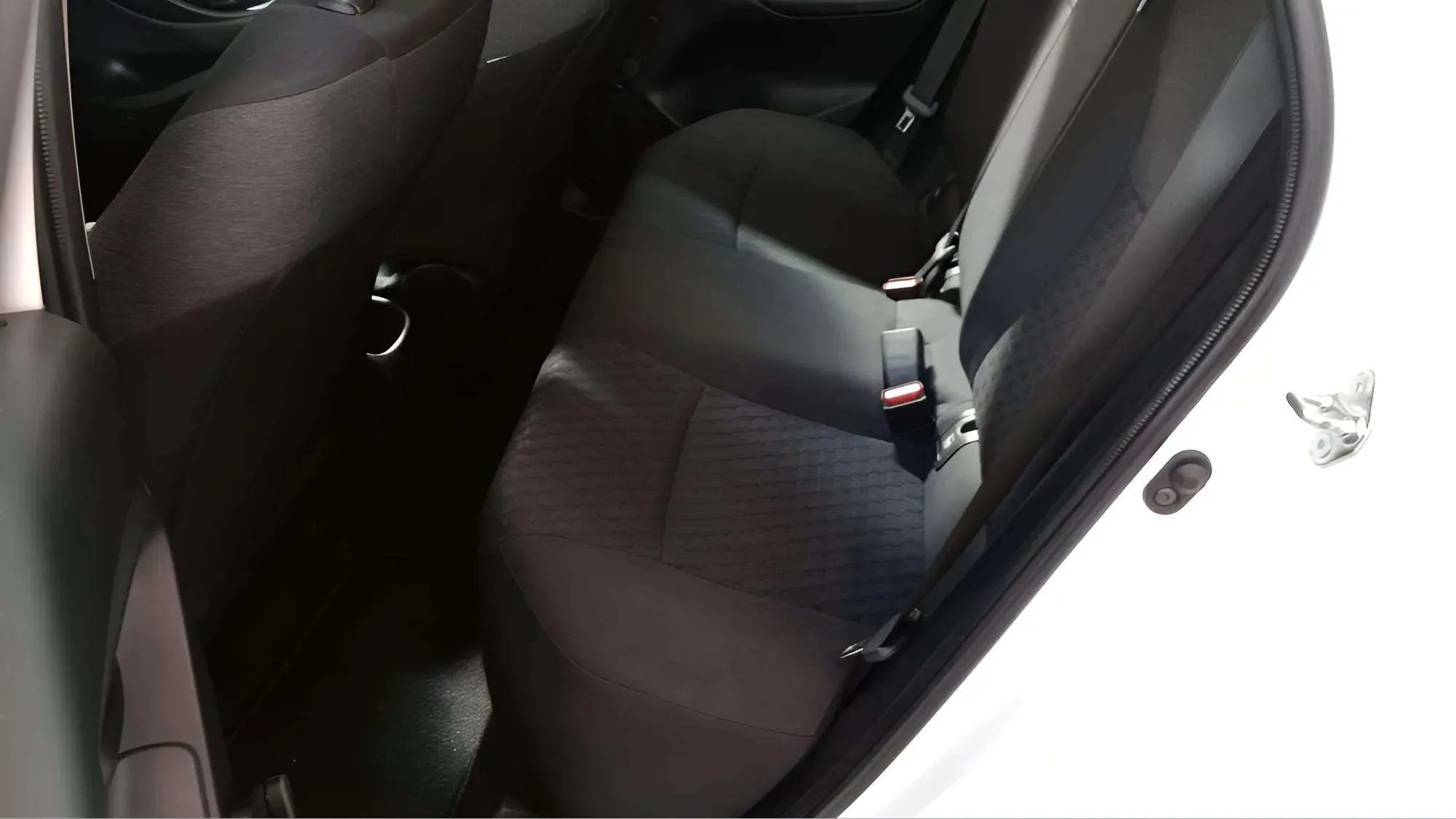Toyota Yaris Comfort - foto 11