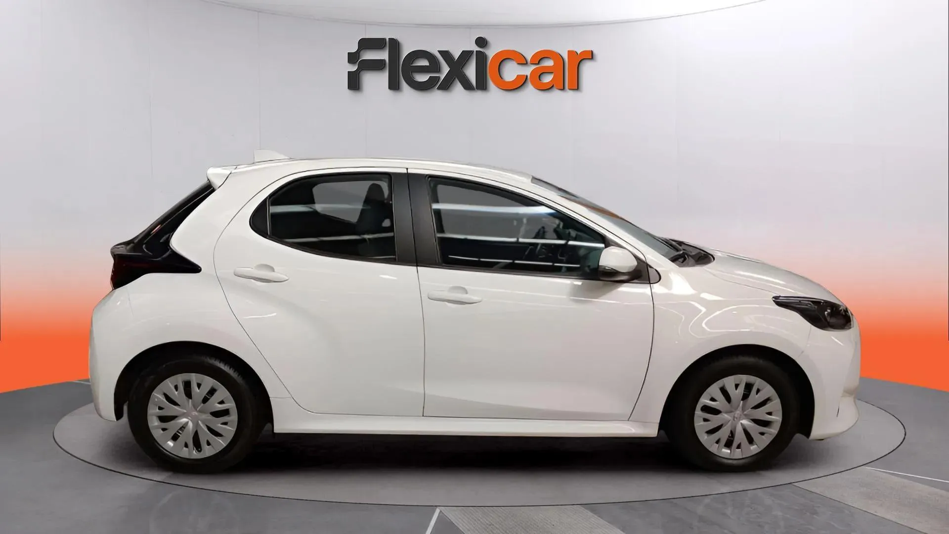 Toyota Yaris Comfort - foto 6