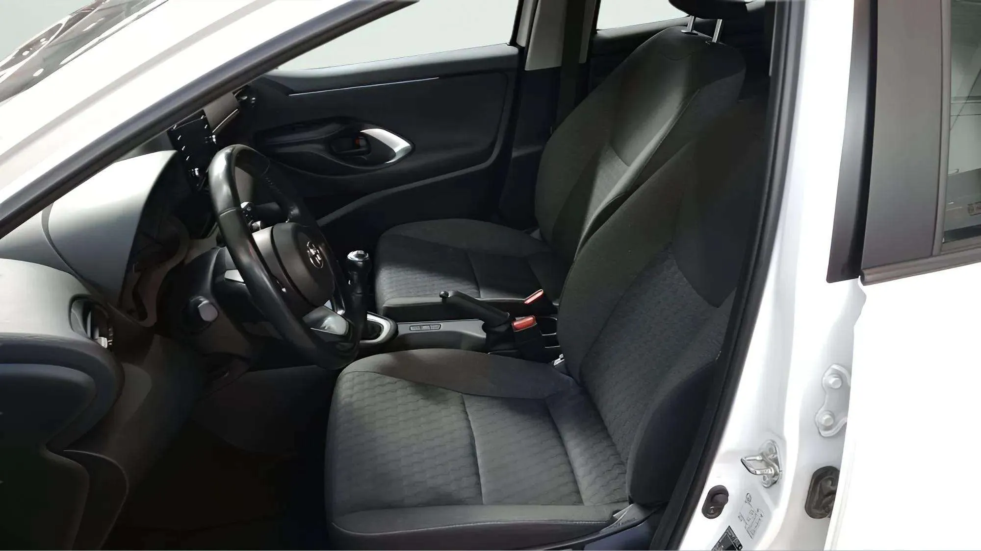 Toyota Yaris Comfort - foto 12