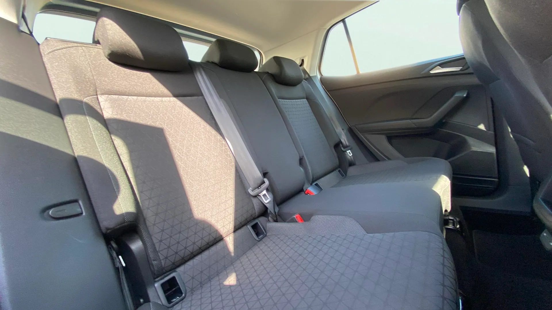 Volkswagen T-Cross Advance 1.0 TSI DSG - foto 14