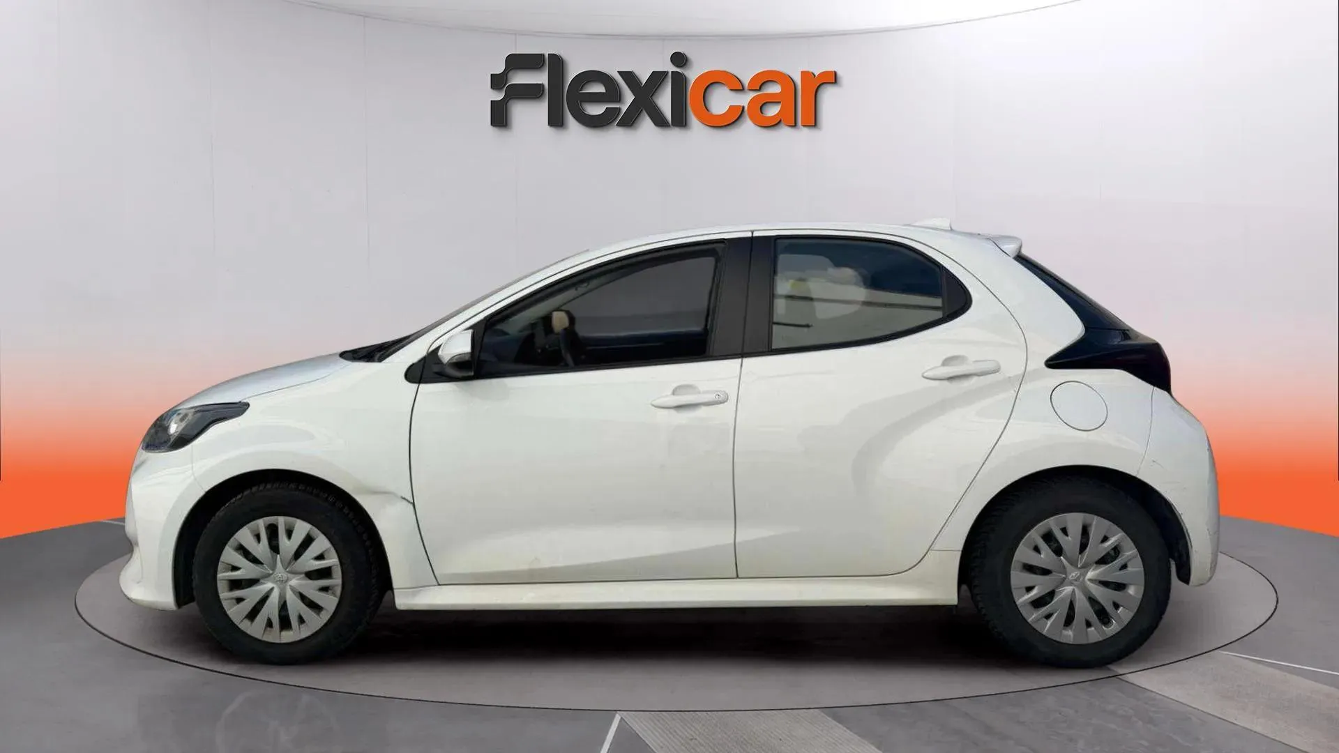 Toyota Yaris 1.0 Confort - foto 6