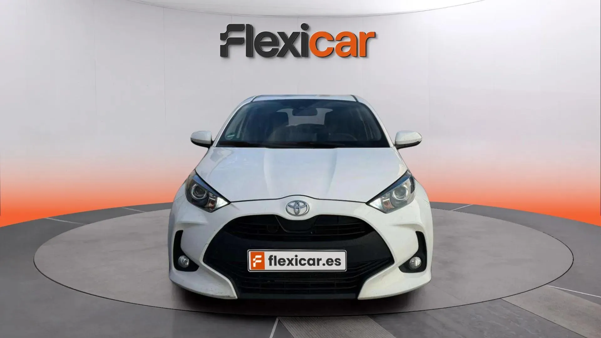 Toyota Yaris 1.0 Confort - foto 2