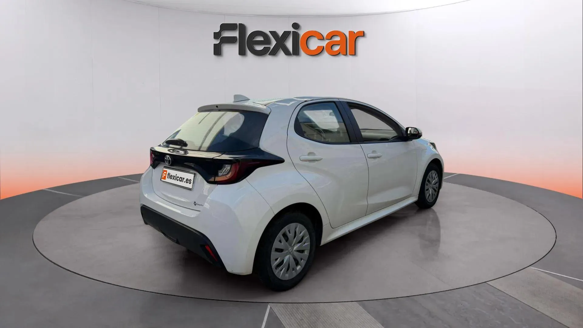 Toyota Yaris 1.0 Confort - foto 7