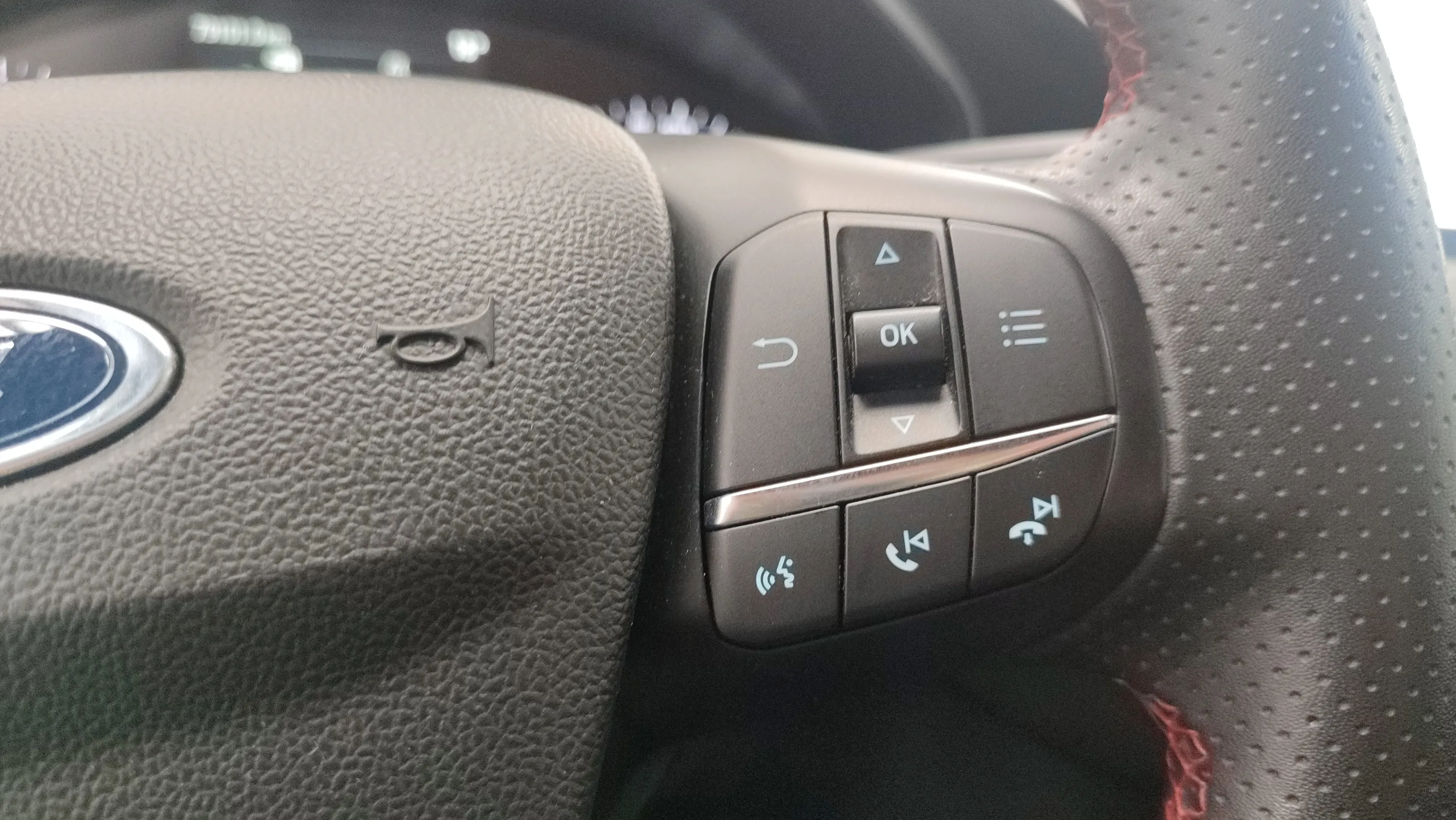 Ford Focus 1.0 EcoBoost MHEV ST-Line Style SIP - foto 14