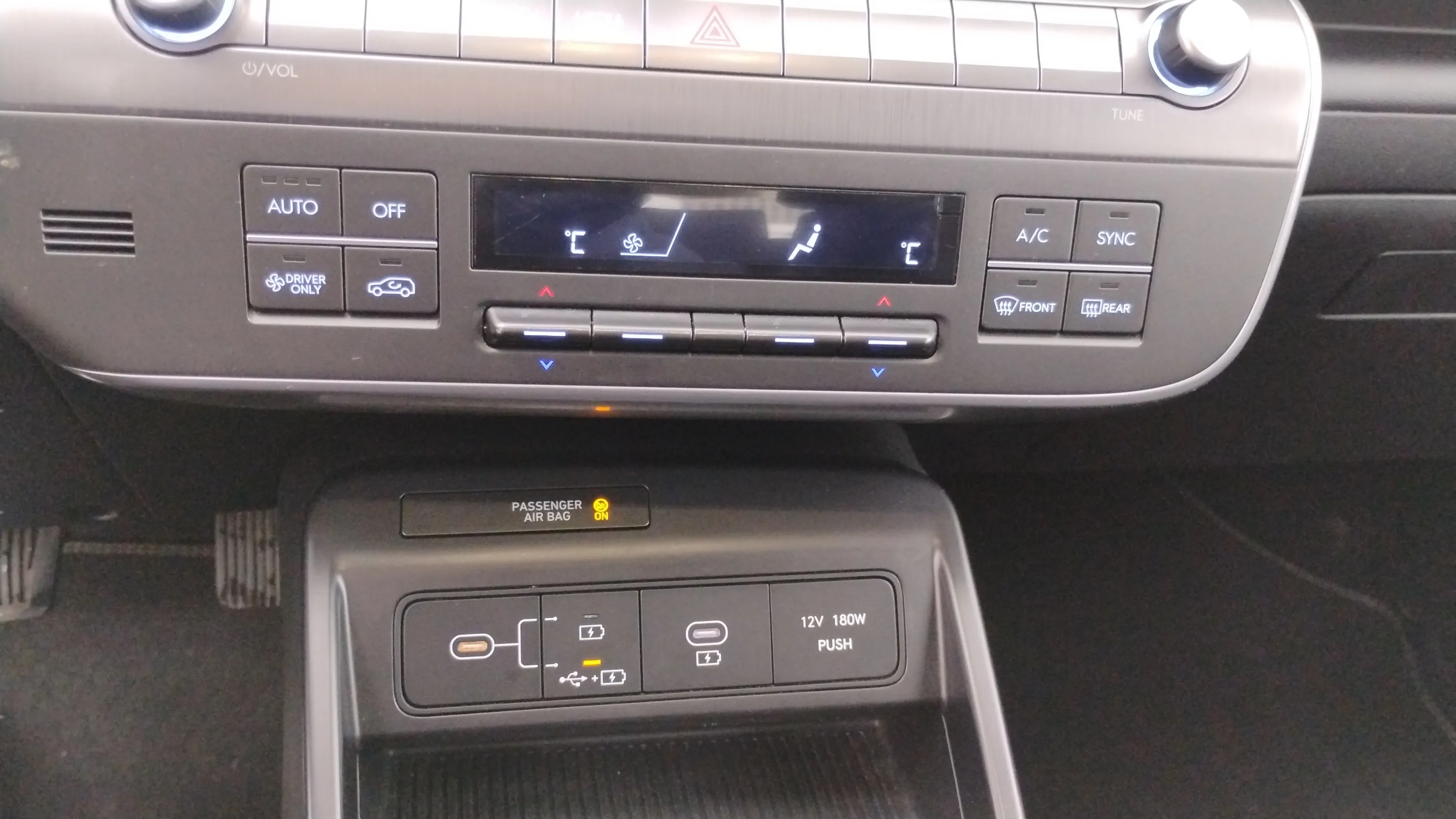 Hyundai Kona 1.6 GDI HEV Maxx DCT - foto 16