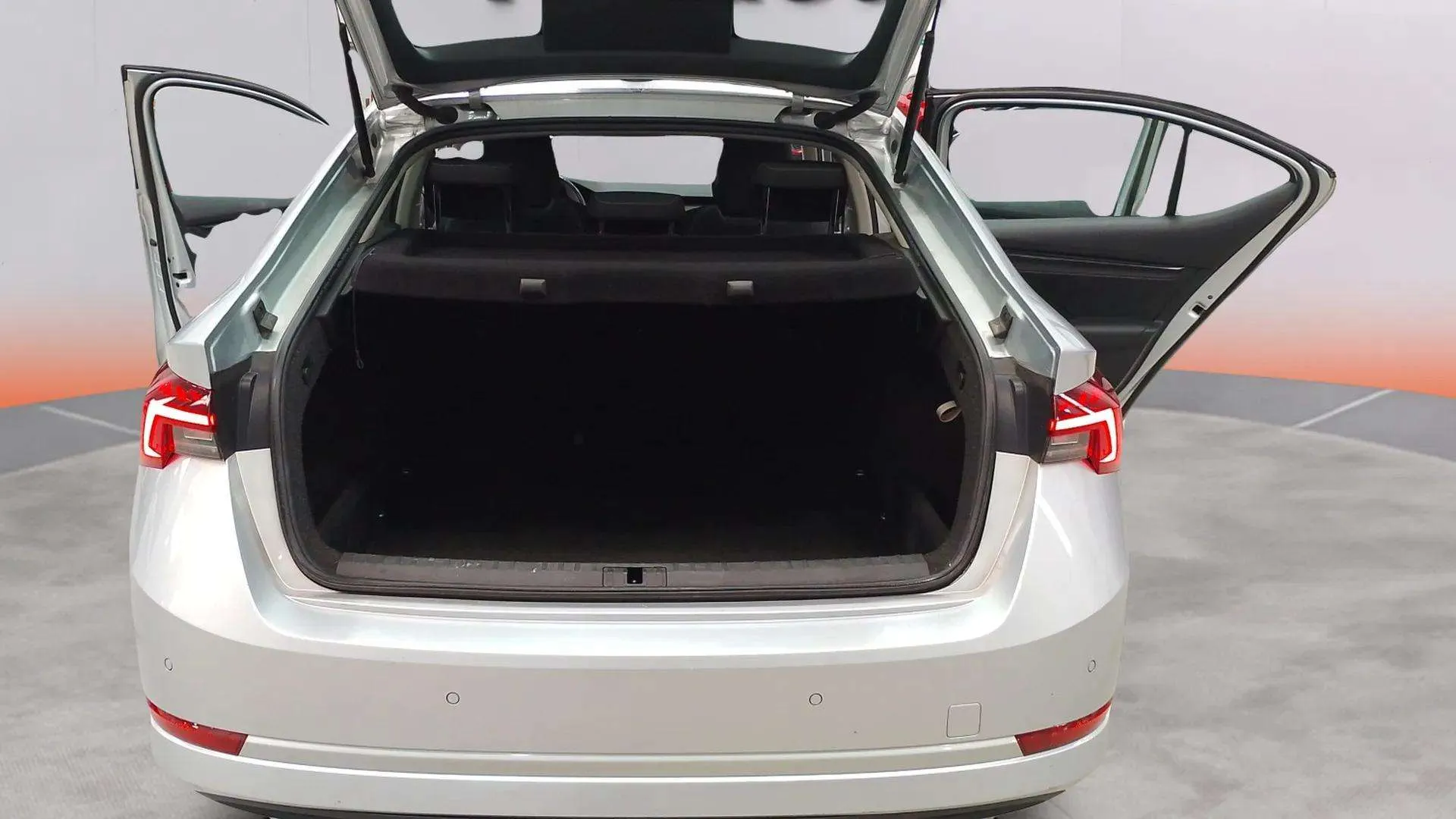 Škoda Octavia 2.0 TDI DSG Ambition - foto 16
