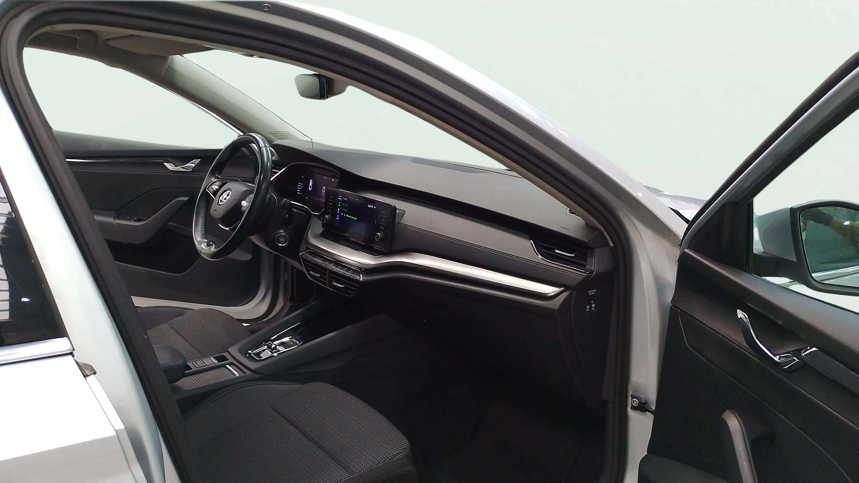 Škoda Octavia 2.0 TDI DSG Ambition - foto 13