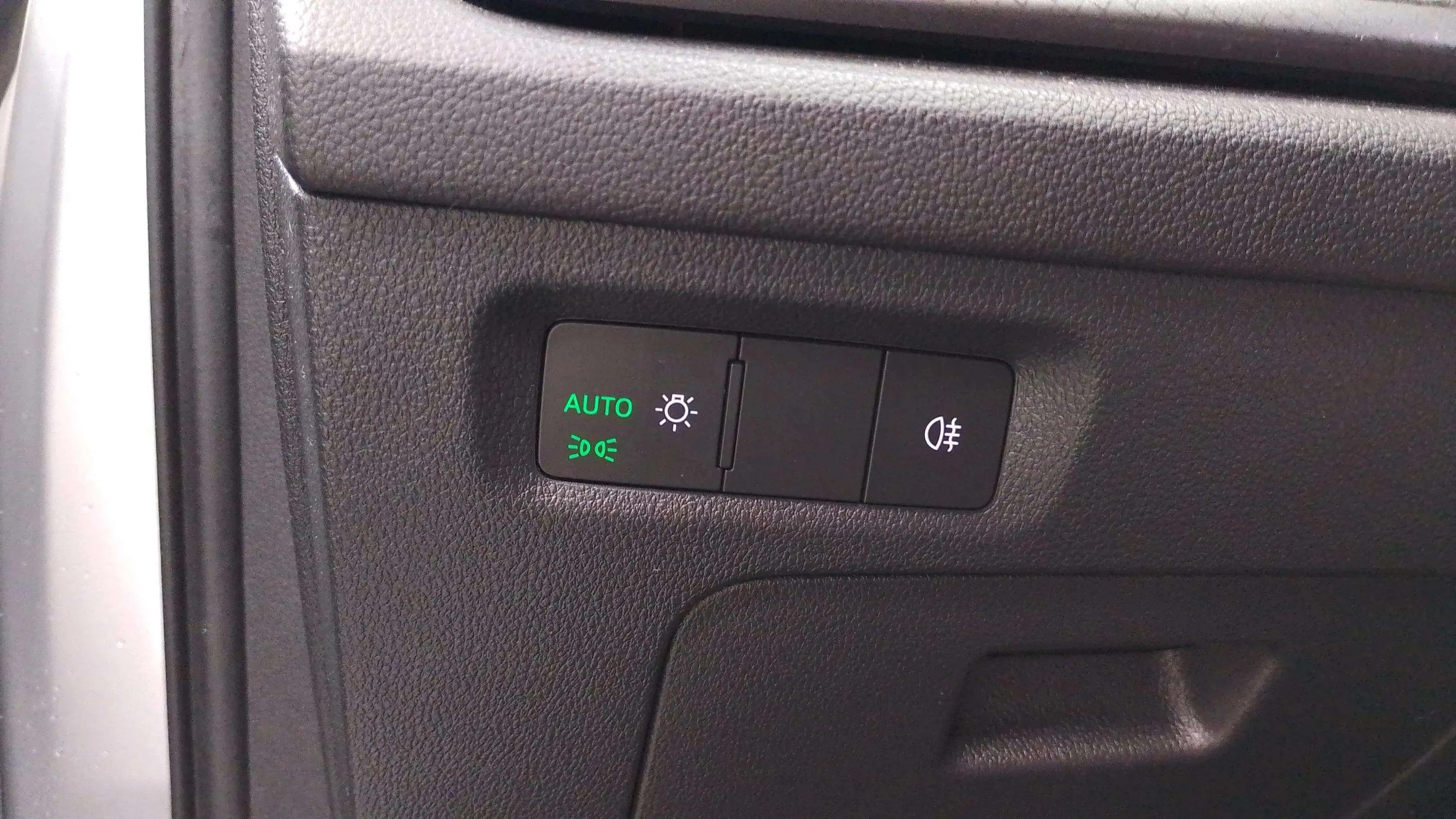 Škoda Octavia 2.0 TDI DSG Ambition - foto 28