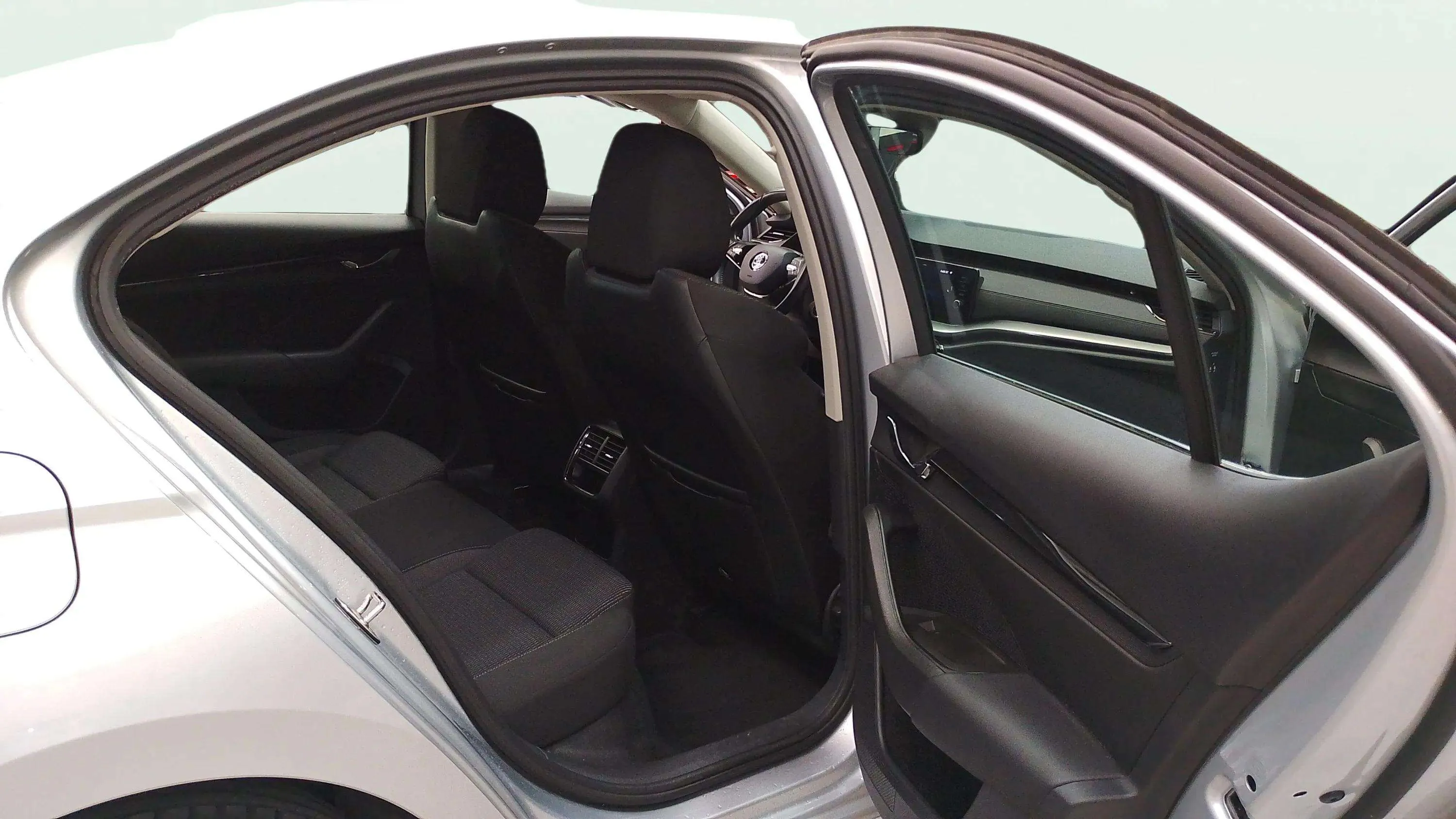 Škoda Octavia 2.0 TDI DSG Ambition - foto 14