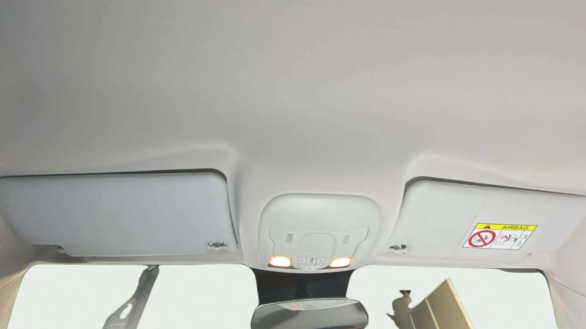Jeep Renegade 1.6 E-TORQ Longitude FWD E6 - foto 30