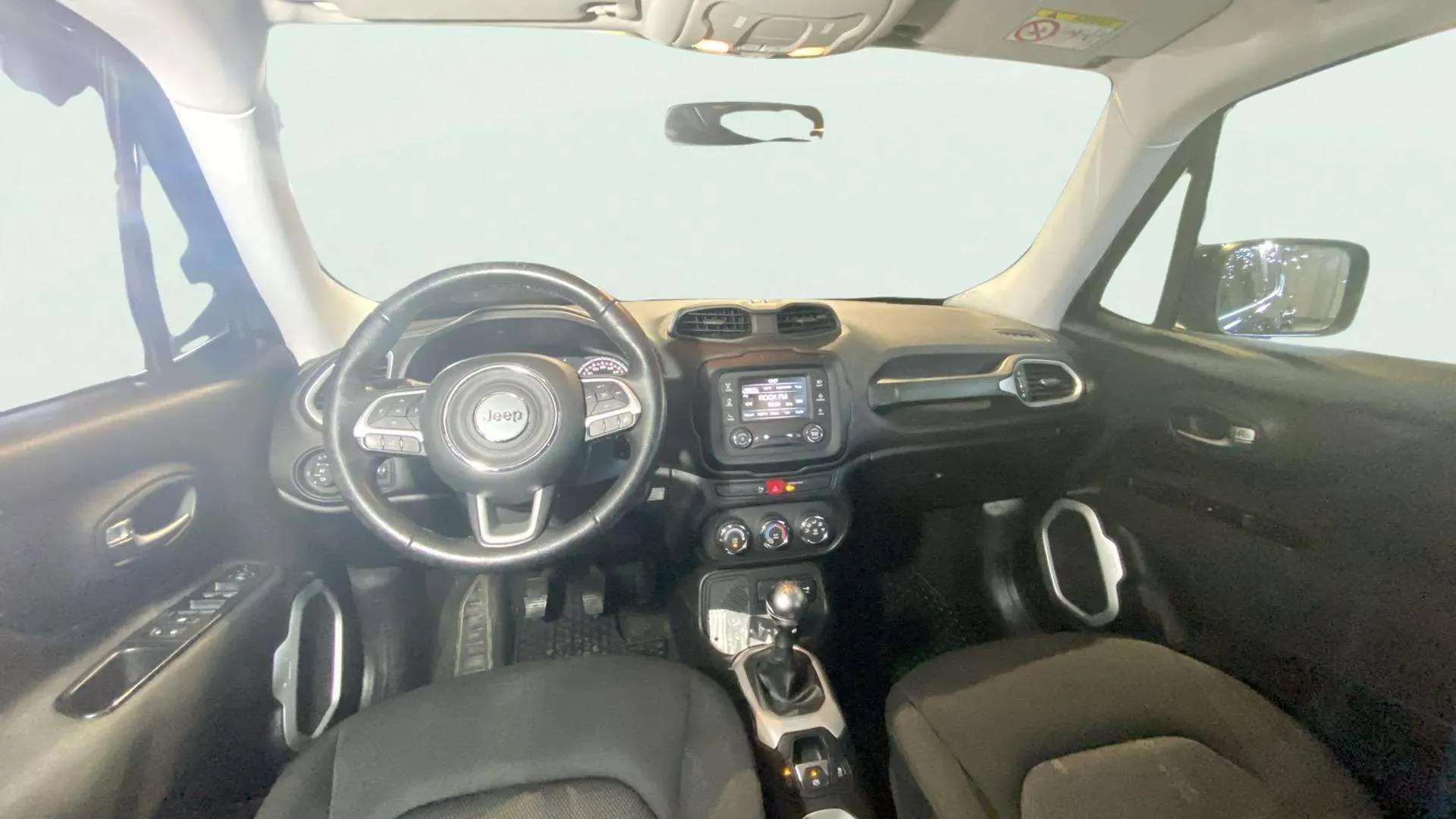Jeep Renegade 1.6 E-TORQ Longitude FWD E6 - foto 12