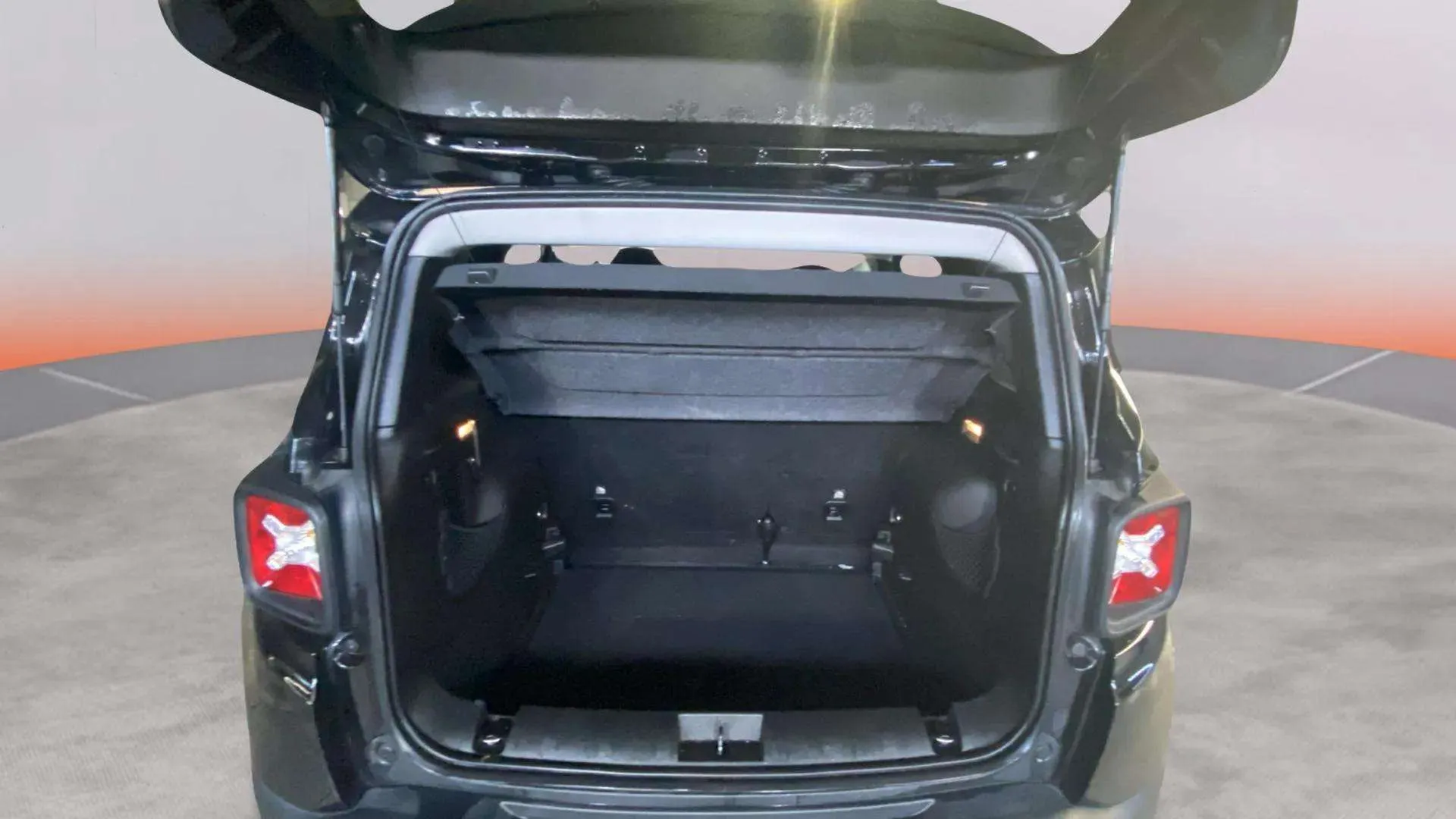 Jeep Renegade 1.6 E-TORQ Longitude FWD E6 - foto 19