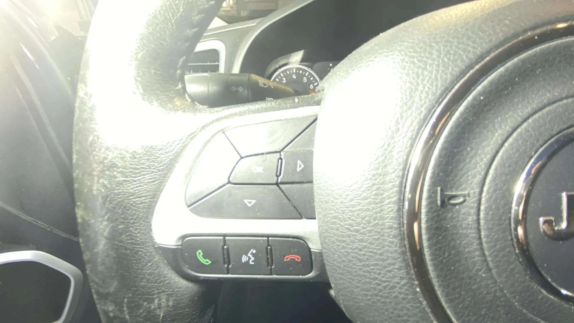 Jeep Renegade 1.6 E-TORQ Longitude FWD E6 - foto 26