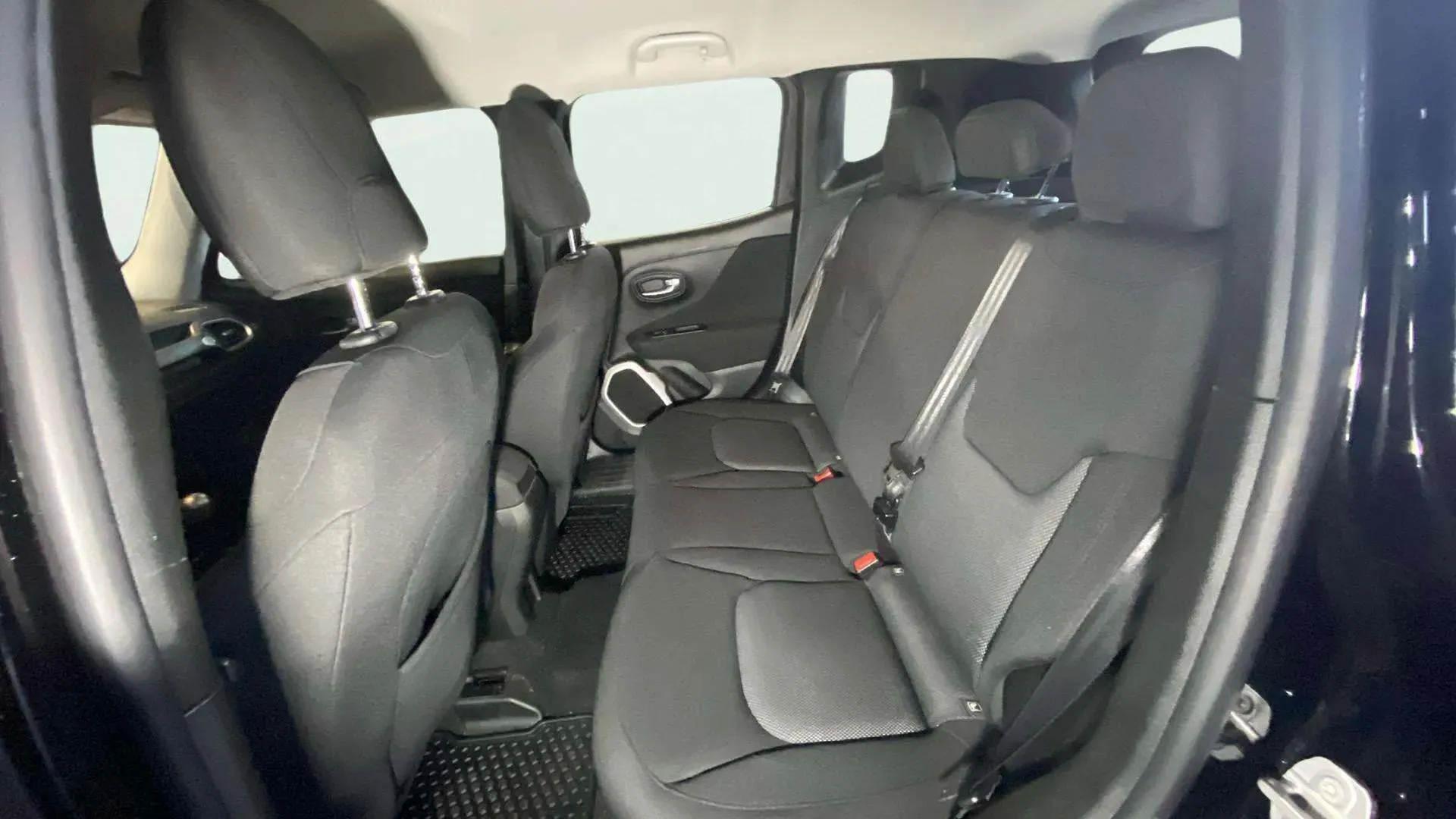 Jeep Renegade 1.6 E-TORQ Longitude FWD E6 - foto 17