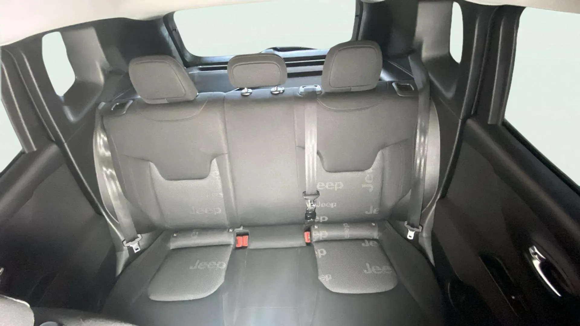 Jeep Renegade 1.6 E-TORQ Longitude FWD E6 - foto 18