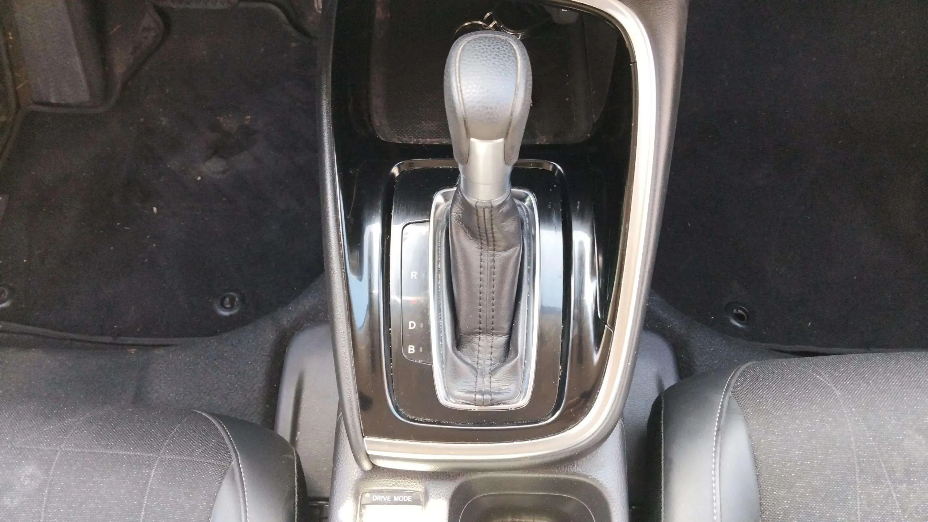 Honda HR-V 1.5 i-MMD Advance 4x2 - foto 13