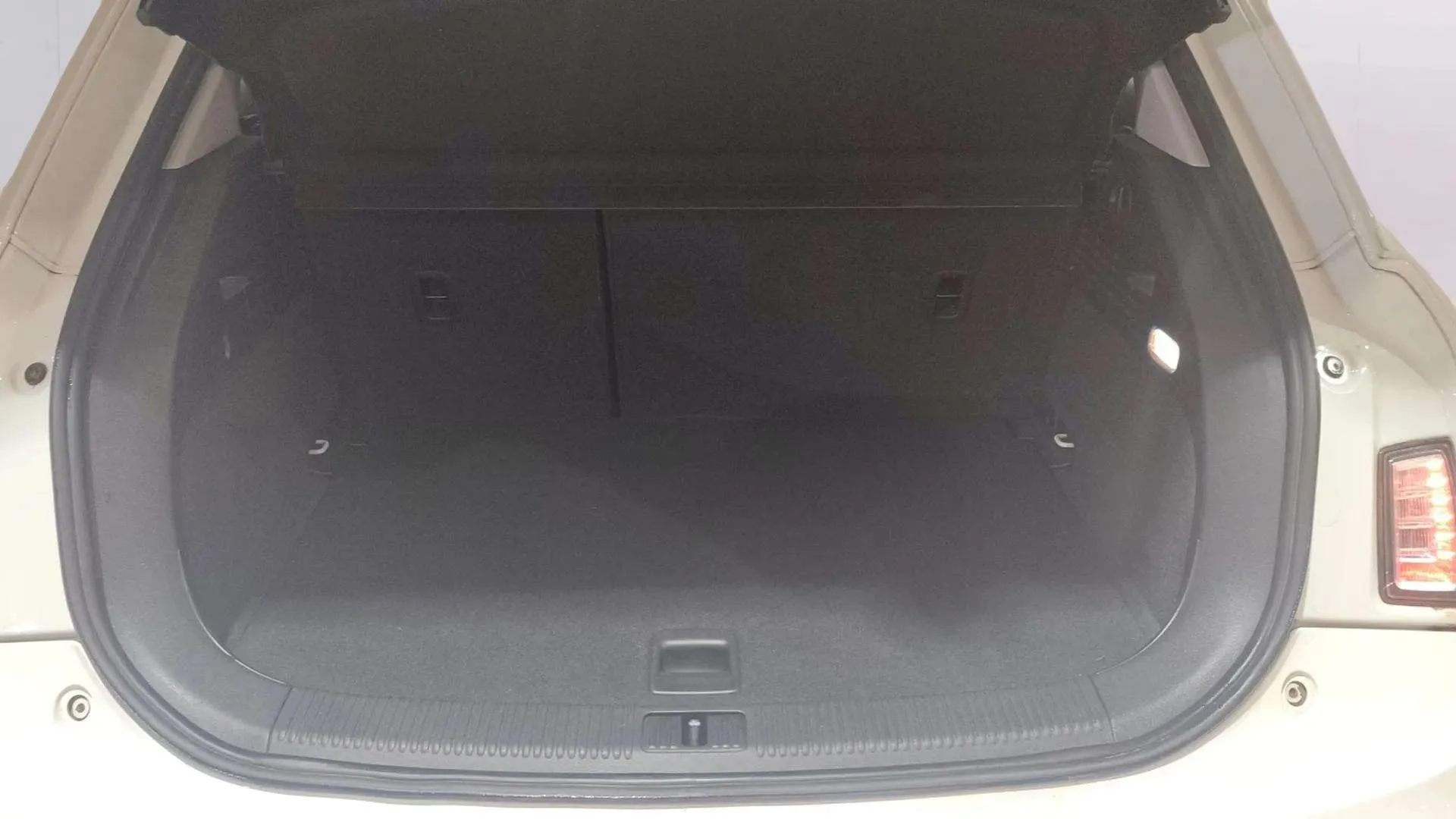 Audi A1 Attracted 1.4 TDI Sportback - foto 22