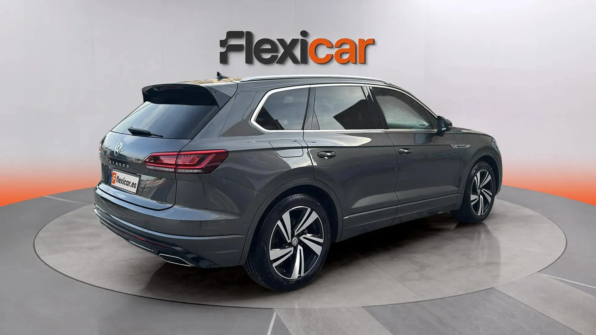 Volkswagen Touareg R-Line 3.0 TDI Tip 4Motion - foto 7