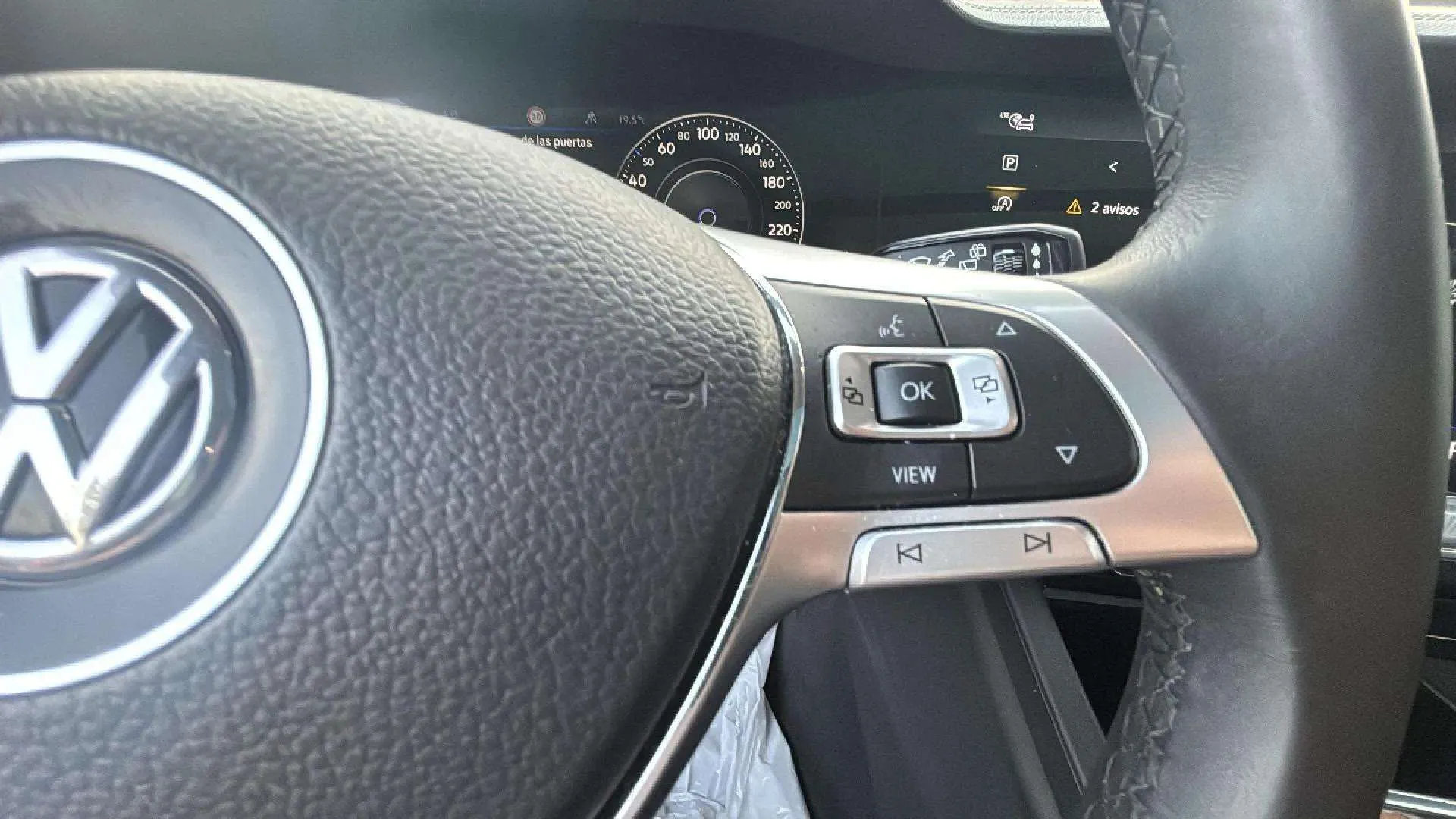 Volkswagen Touareg R-Line 3.0 TDI Tip 4Motion - foto 18