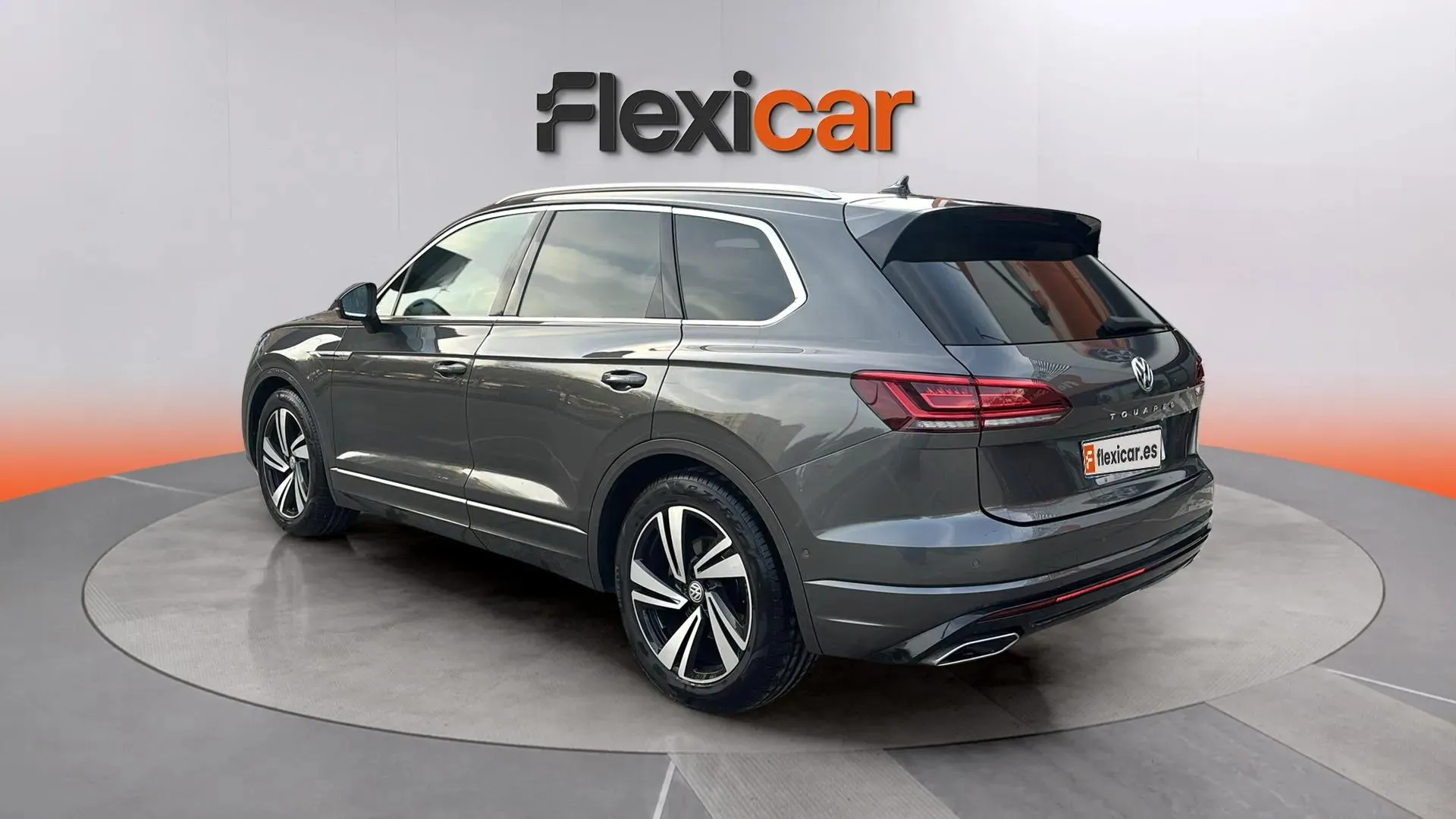 Volkswagen Touareg R-Line 3.0 TDI Tip 4Motion - foto 5
