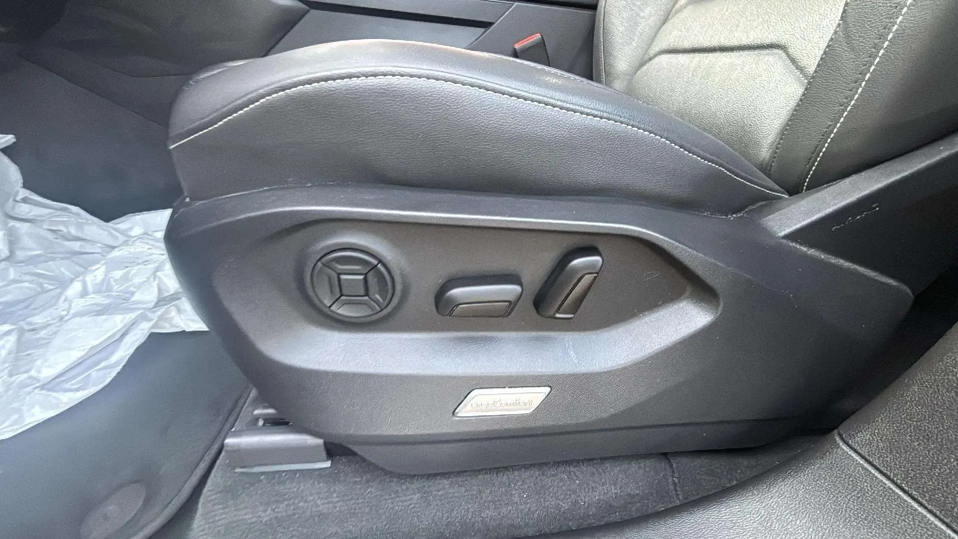 Volkswagen Touareg R-Line 3.0 TDI Tip 4Motion - foto 15