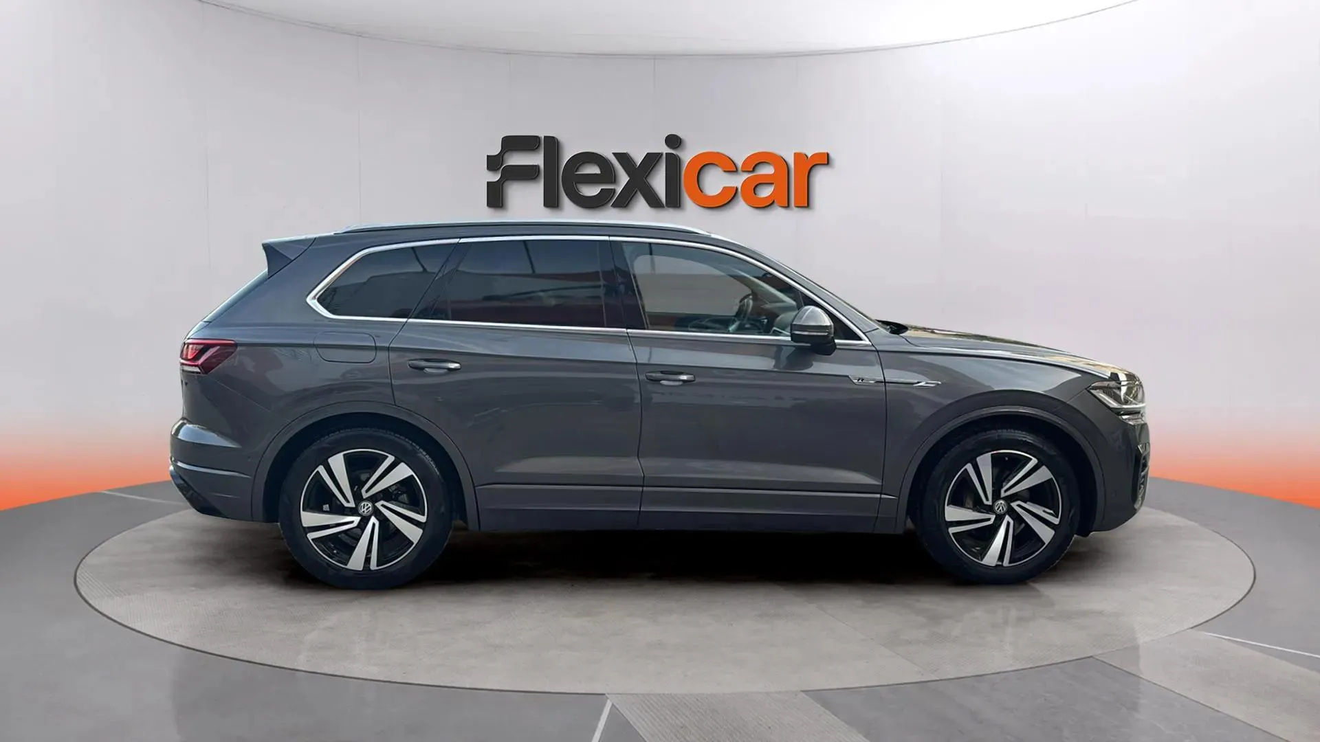 Volkswagen Touareg R-Line 3.0 TDI Tip 4Motion - foto 8