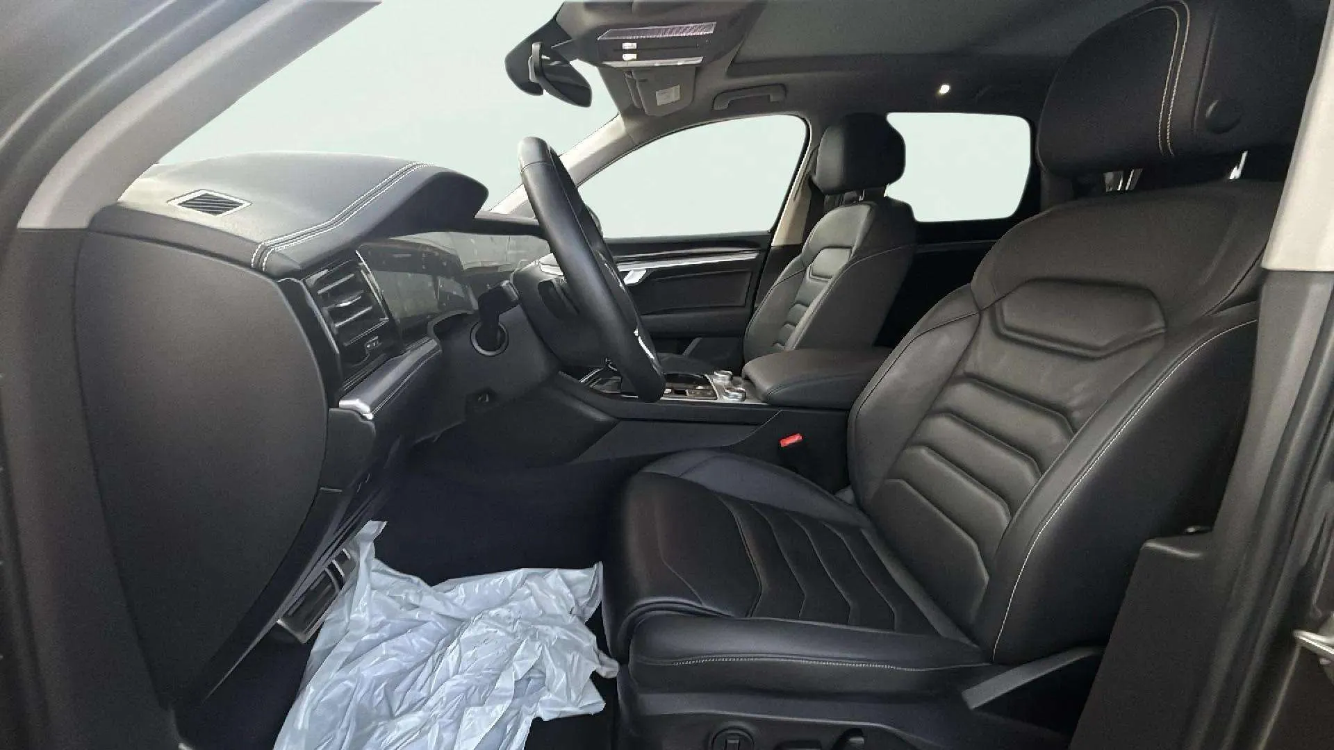 Volkswagen Touareg R-Line 3.0 TDI Tip 4Motion - foto 26