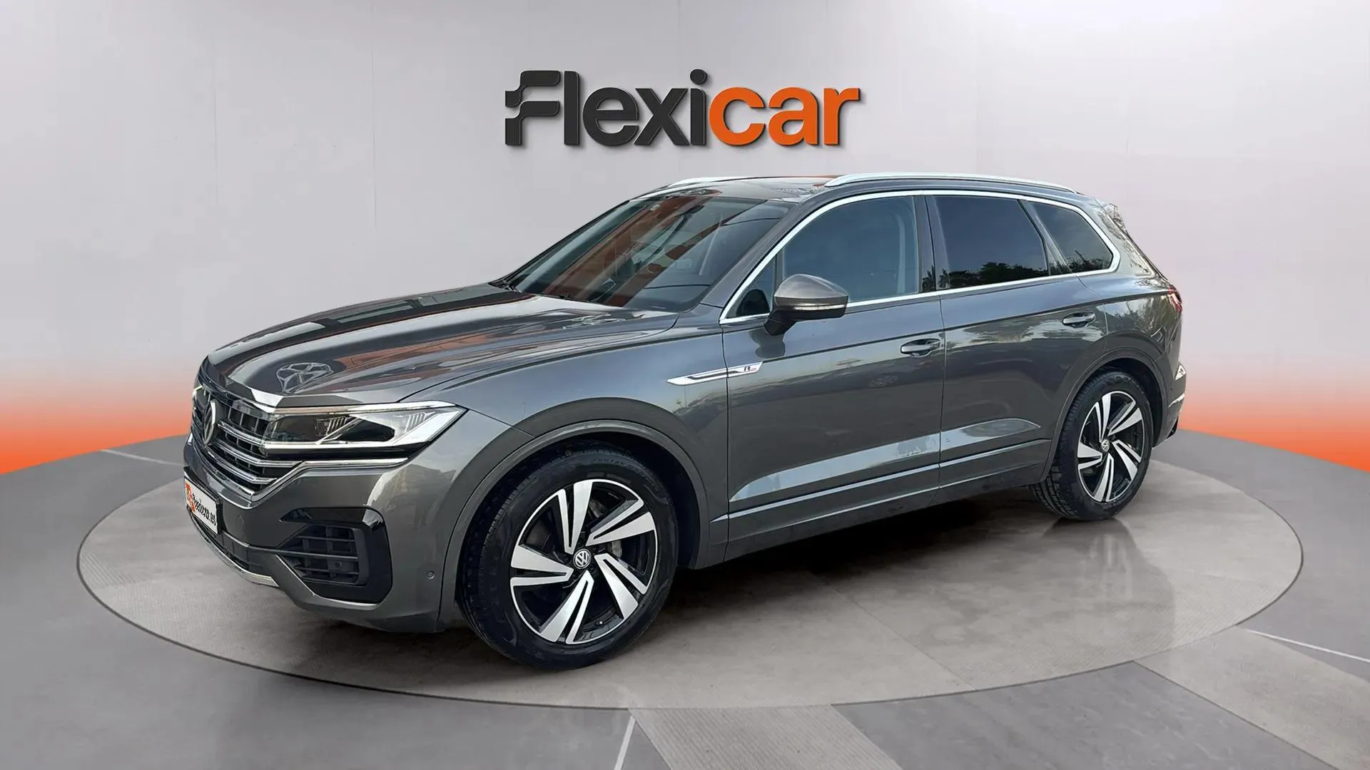 Volkswagen Touareg R-Line 3.0 TDI Tip 4Motion - foto 3