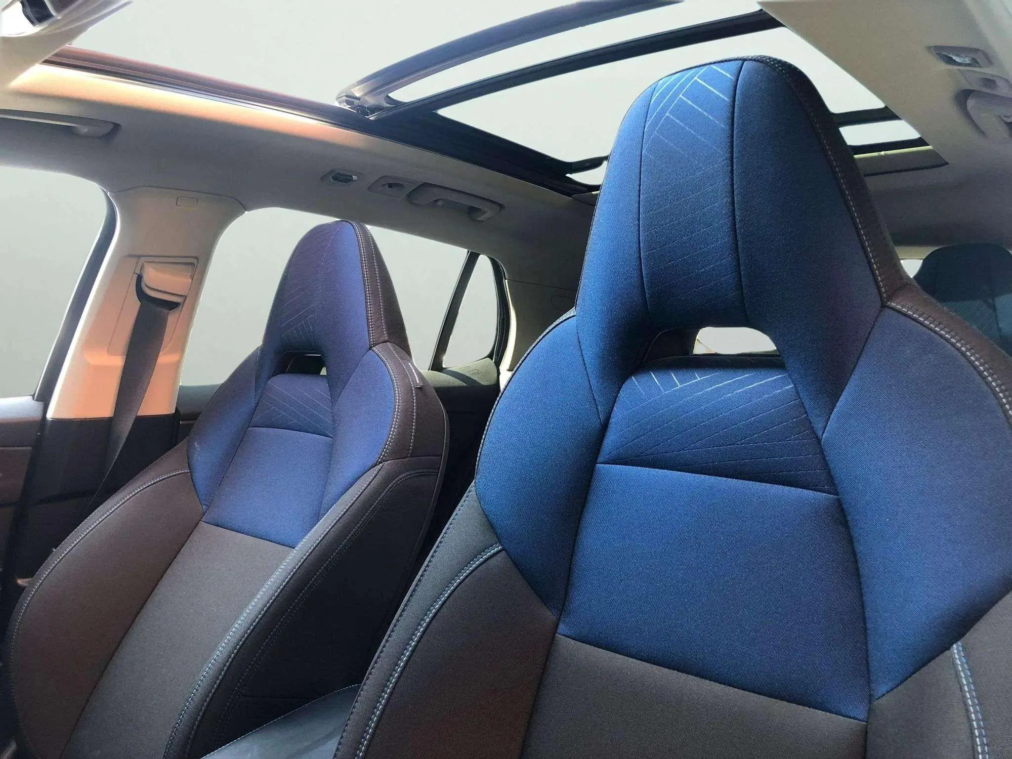 Lynk & Co 01 1.5 PHEV - foto 10