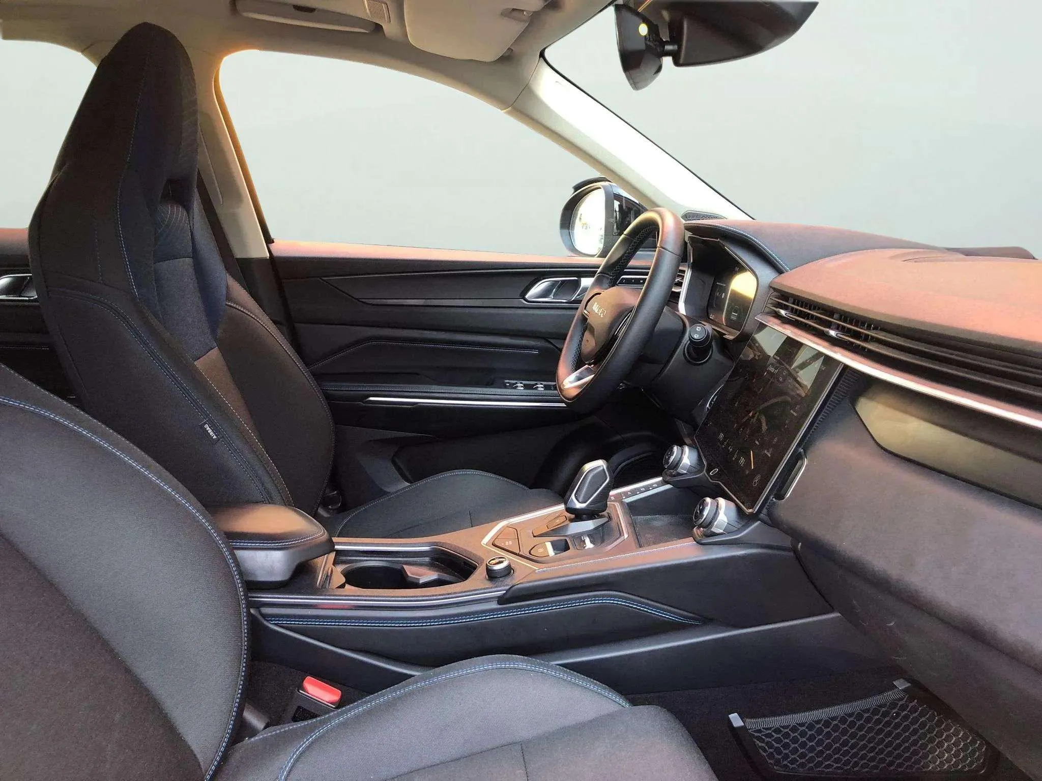 Lynk & Co 01 1.5 PHEV - foto 12