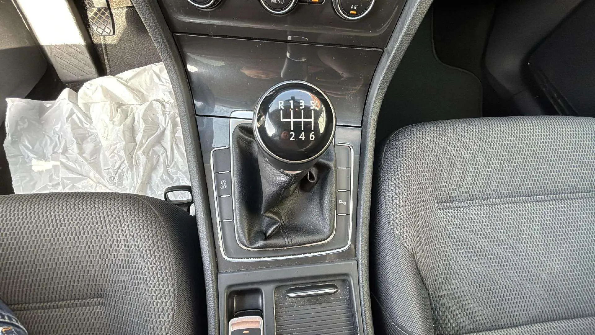 Volkswagen Golf Advance 1.0 TSI - foto 14