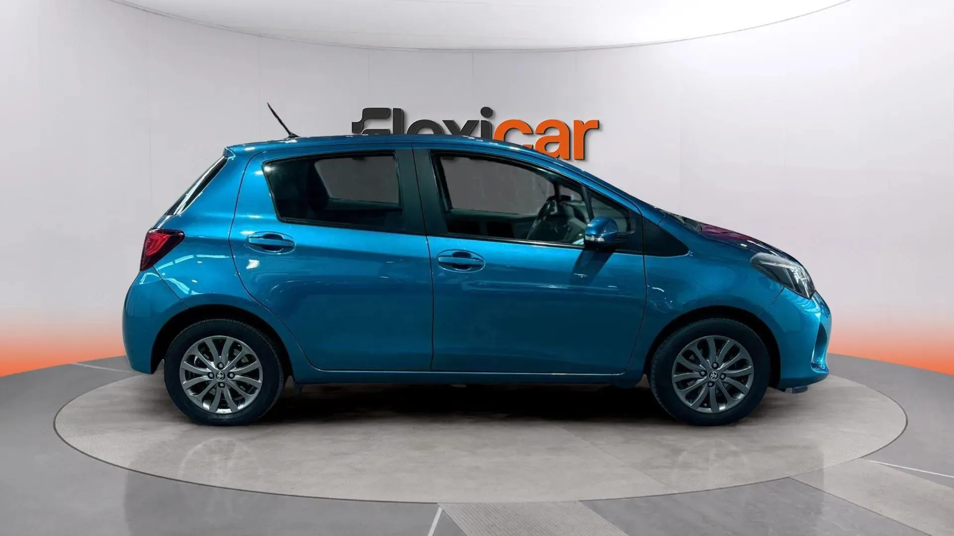Toyota Yaris 1.3 100 Active - foto 8