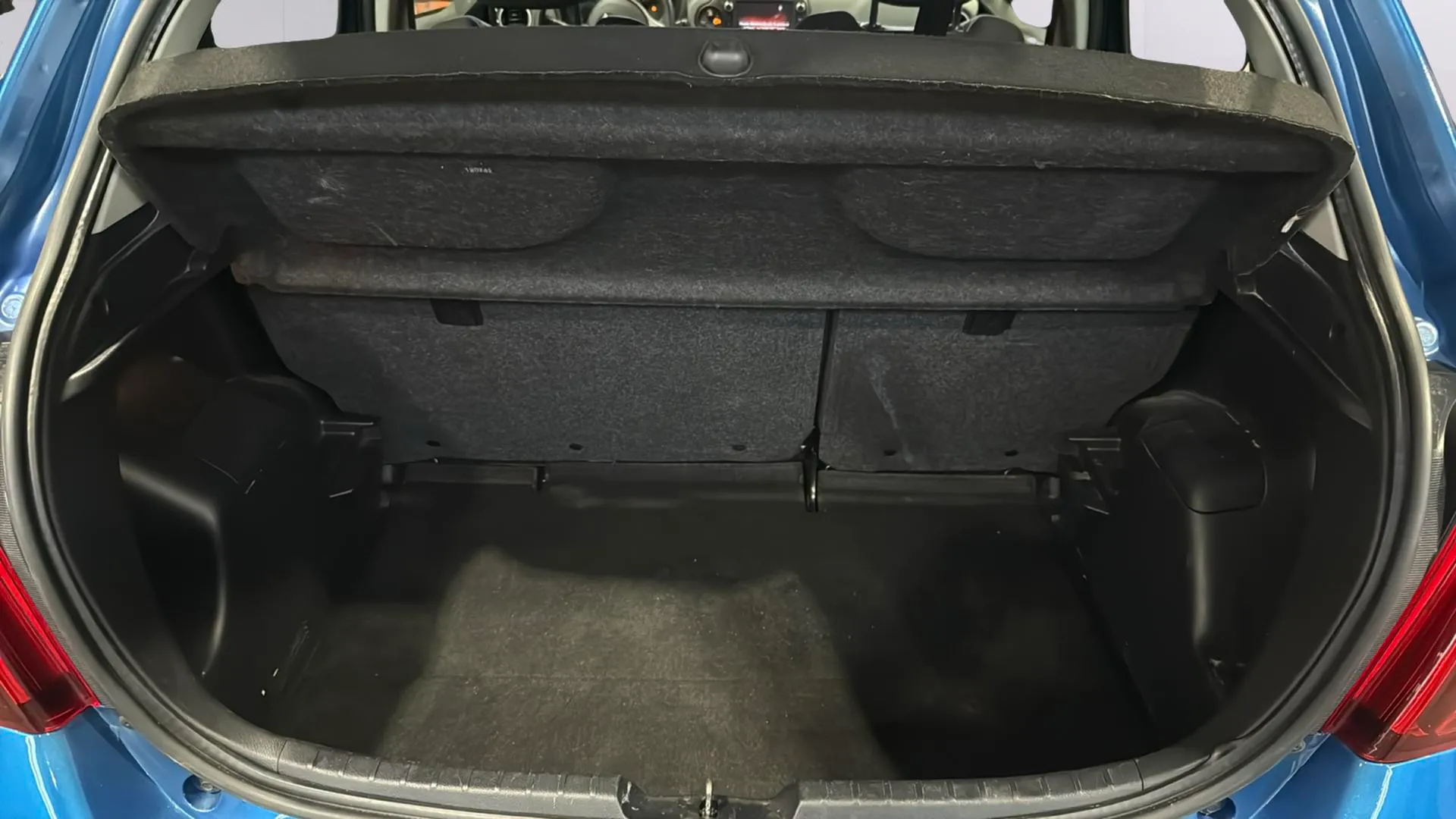 Toyota Yaris 1.3 100 Active - foto 12
