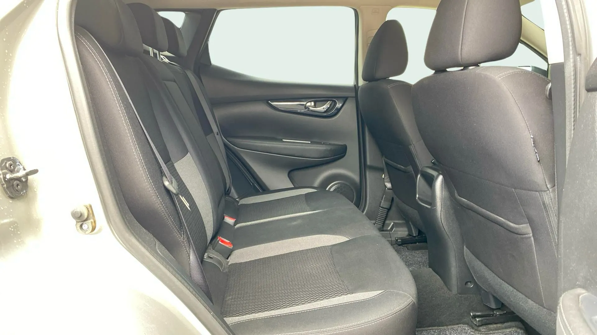 Nissan Qashqai DIG-T E6D DCT N-Motion - foto 18