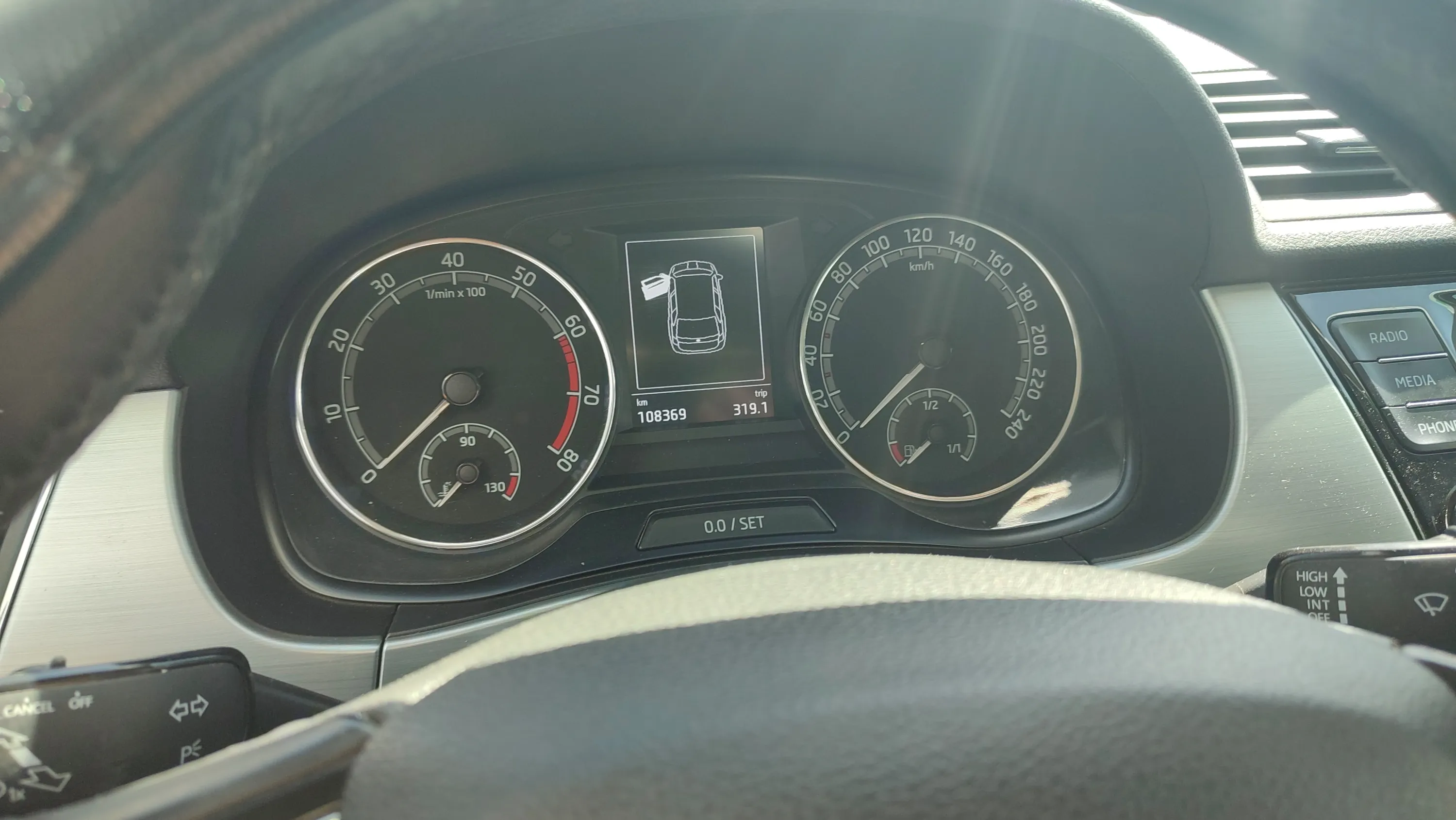 Škoda Fabia 1.0 TSI Active - foto 9
