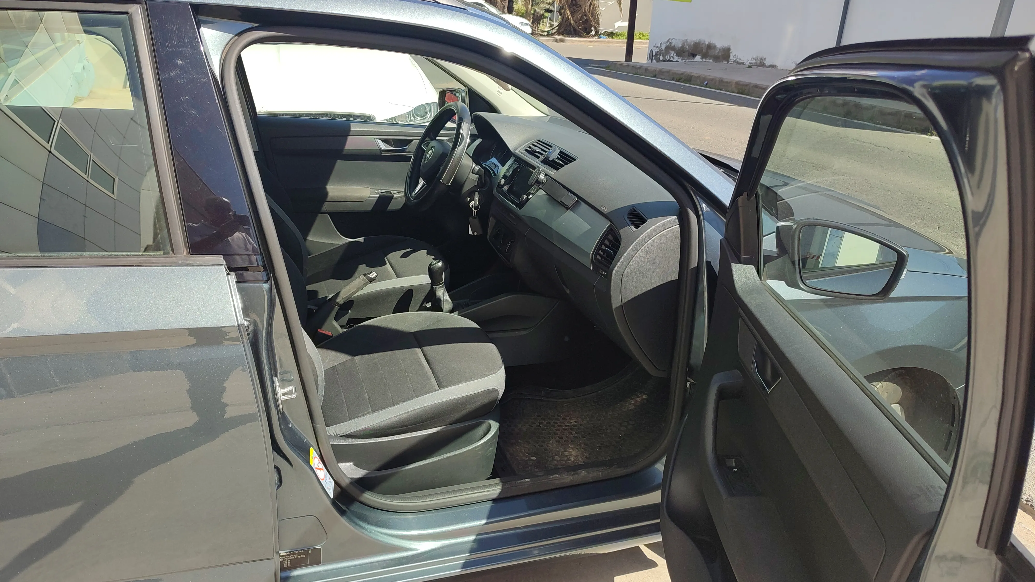 Škoda Fabia 1.0 TSI Active - foto 10