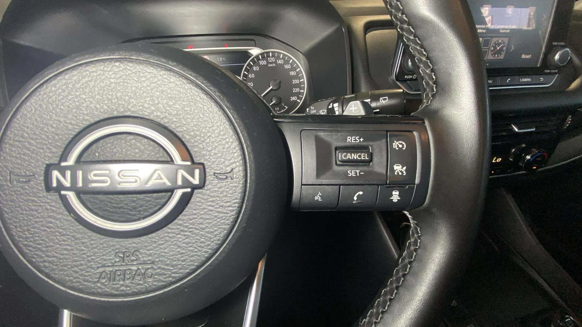 Nissan Qashqai DIG-T mHEV 4x2 Acenta - foto 29