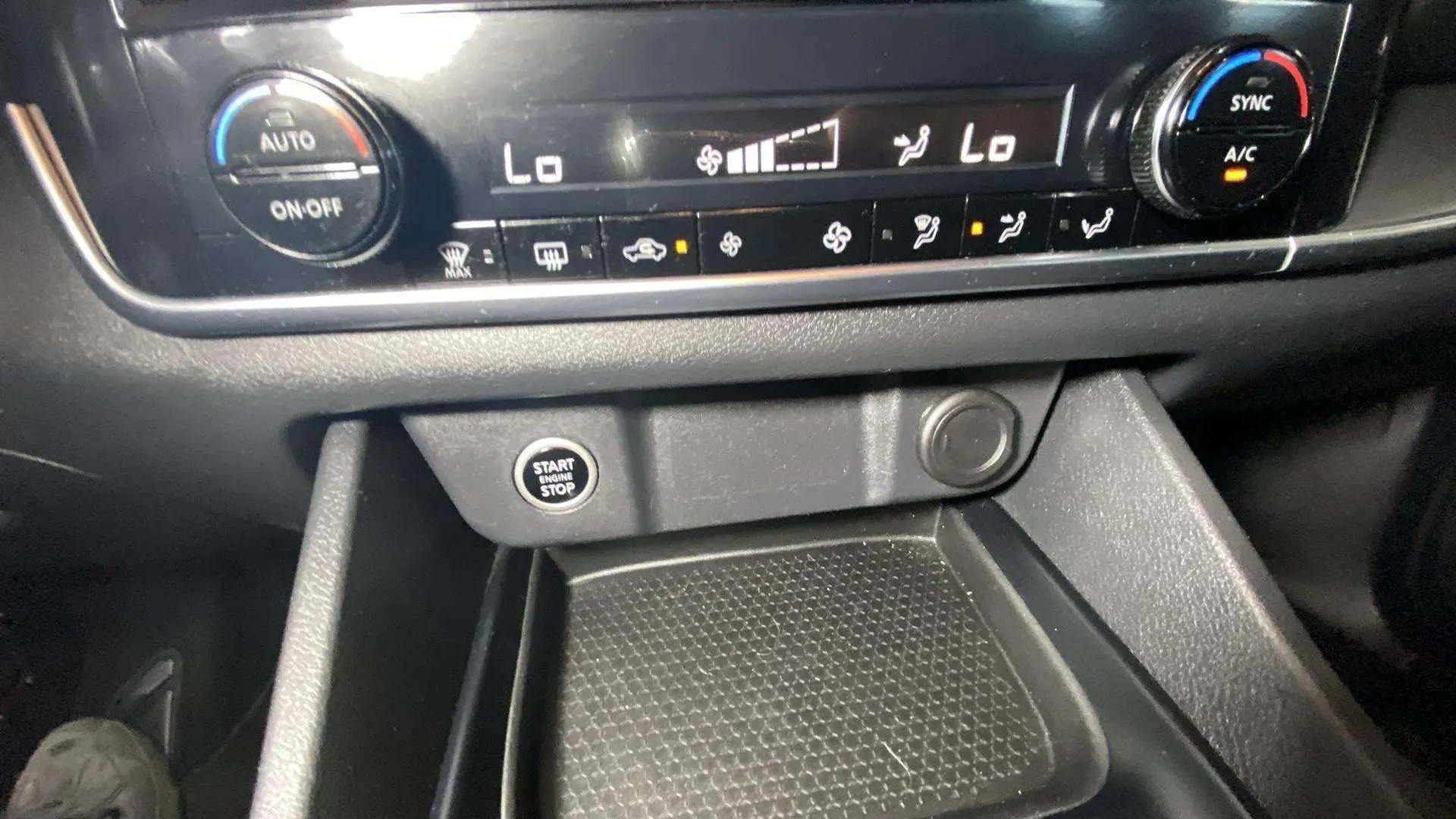 Nissan Qashqai DIG-T mHEV 4x2 Acenta - foto 30